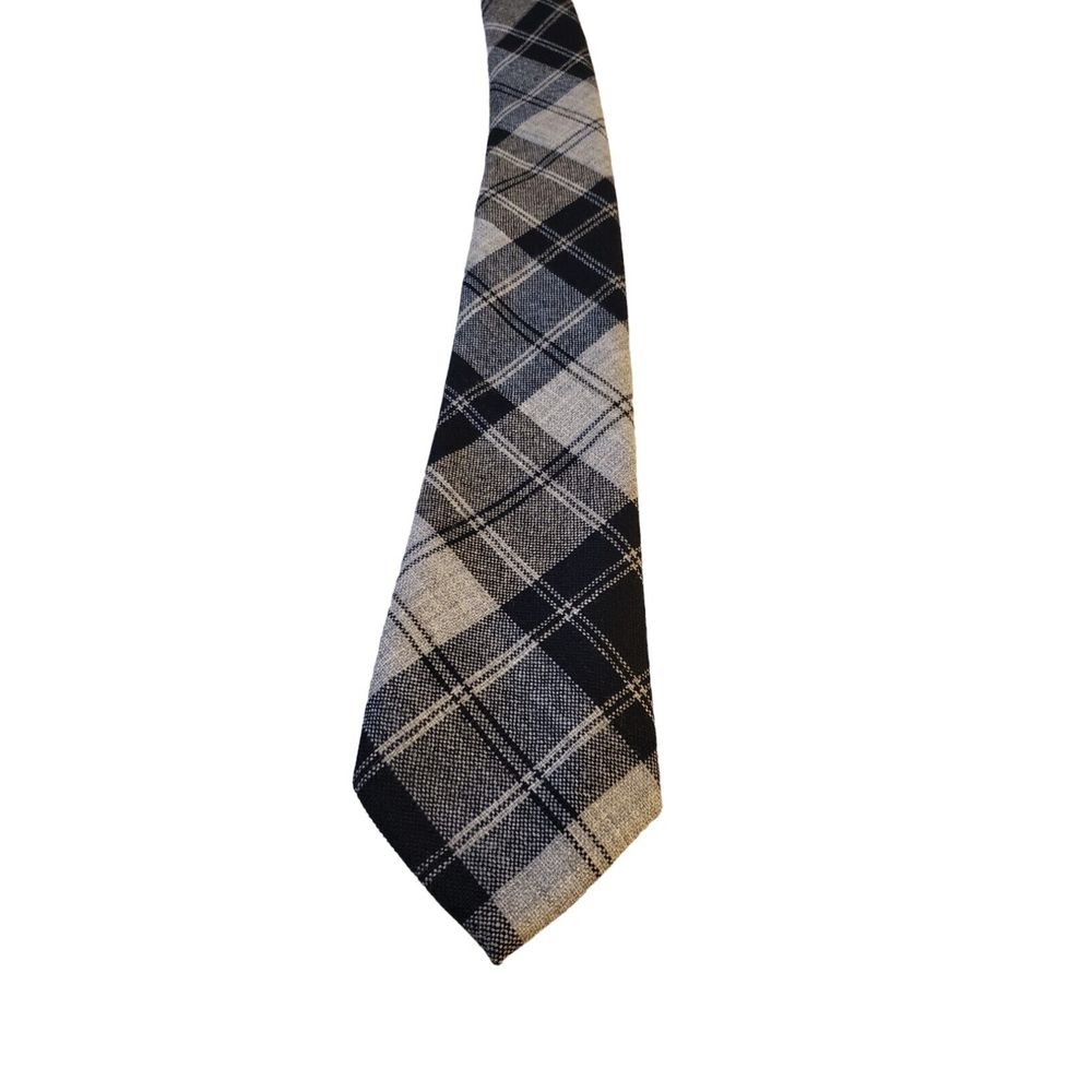 MADE IN SCOTLAND VINTAGE 100% NEW WOOL TIE 'DOUGLAS' CLAN PLAID BLACK