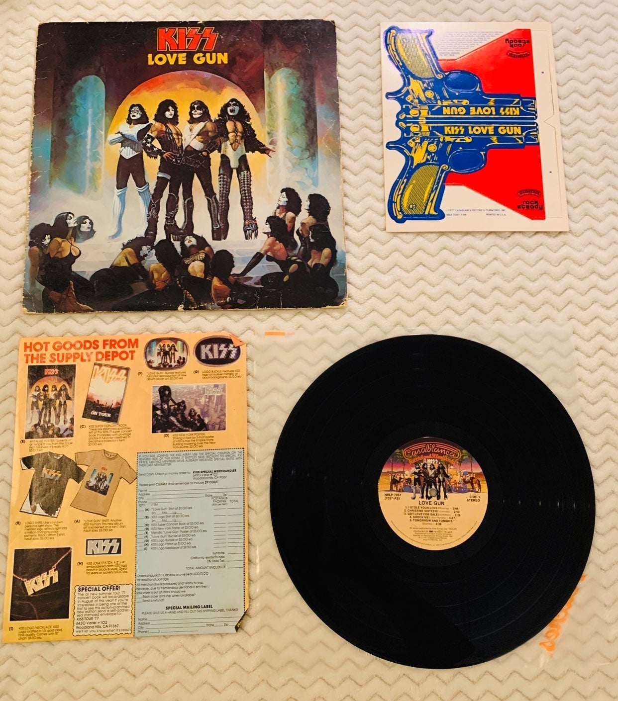 KISS LOVE GUNN Vinyl Record With inserts