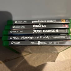 Xbox one bundle games (FNAF GAME IS SOLD)