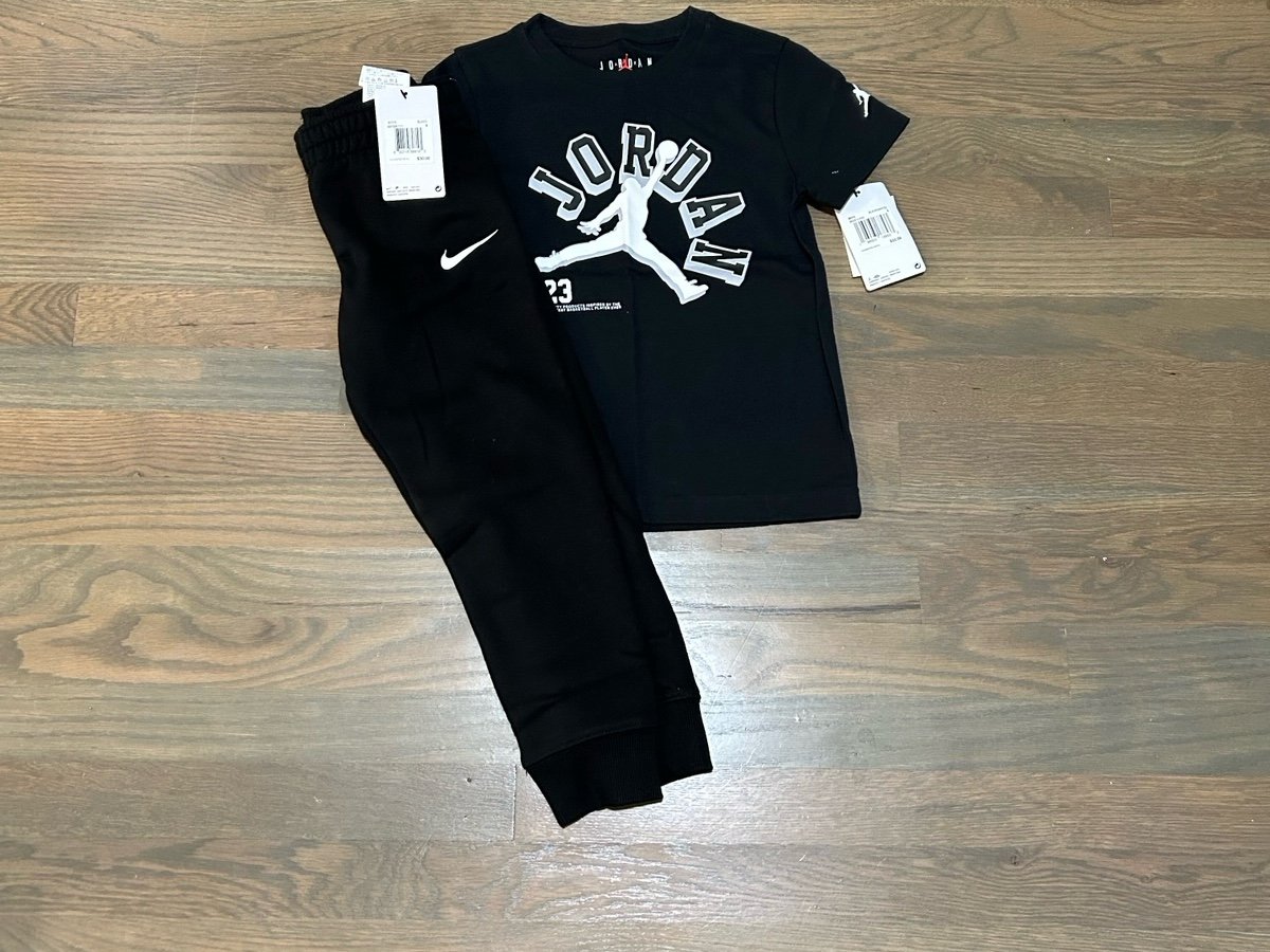 NWT Nike Boys Set size 6
