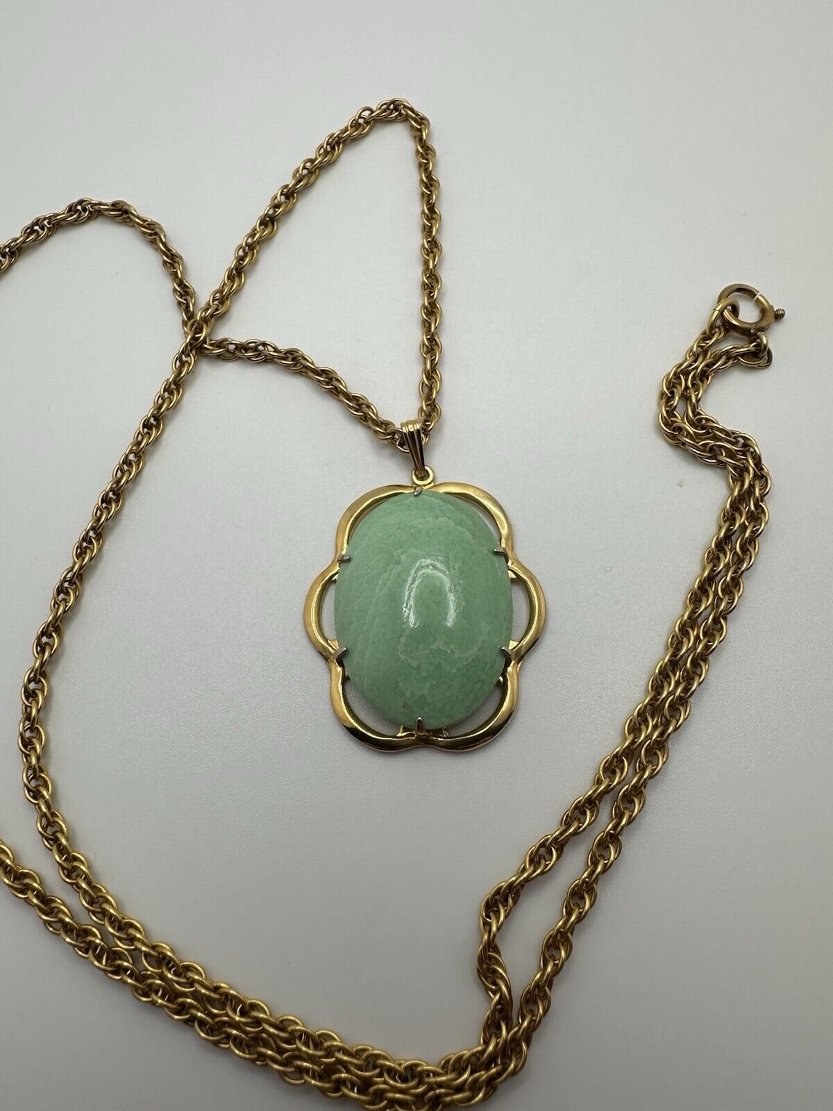 Vintage 12k GF Jade Pendant 3.6cm Necklace 29” X 3mm