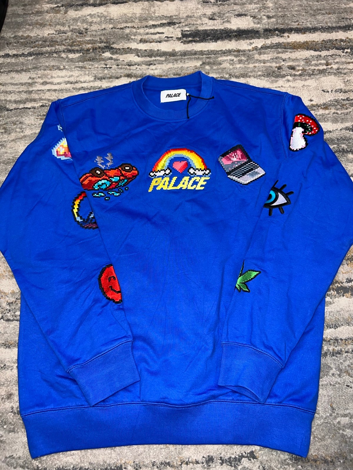 NWOT Palace Sakeboard Mixed Media Bitmap Crew Sweater Crewneck Size Large Blue