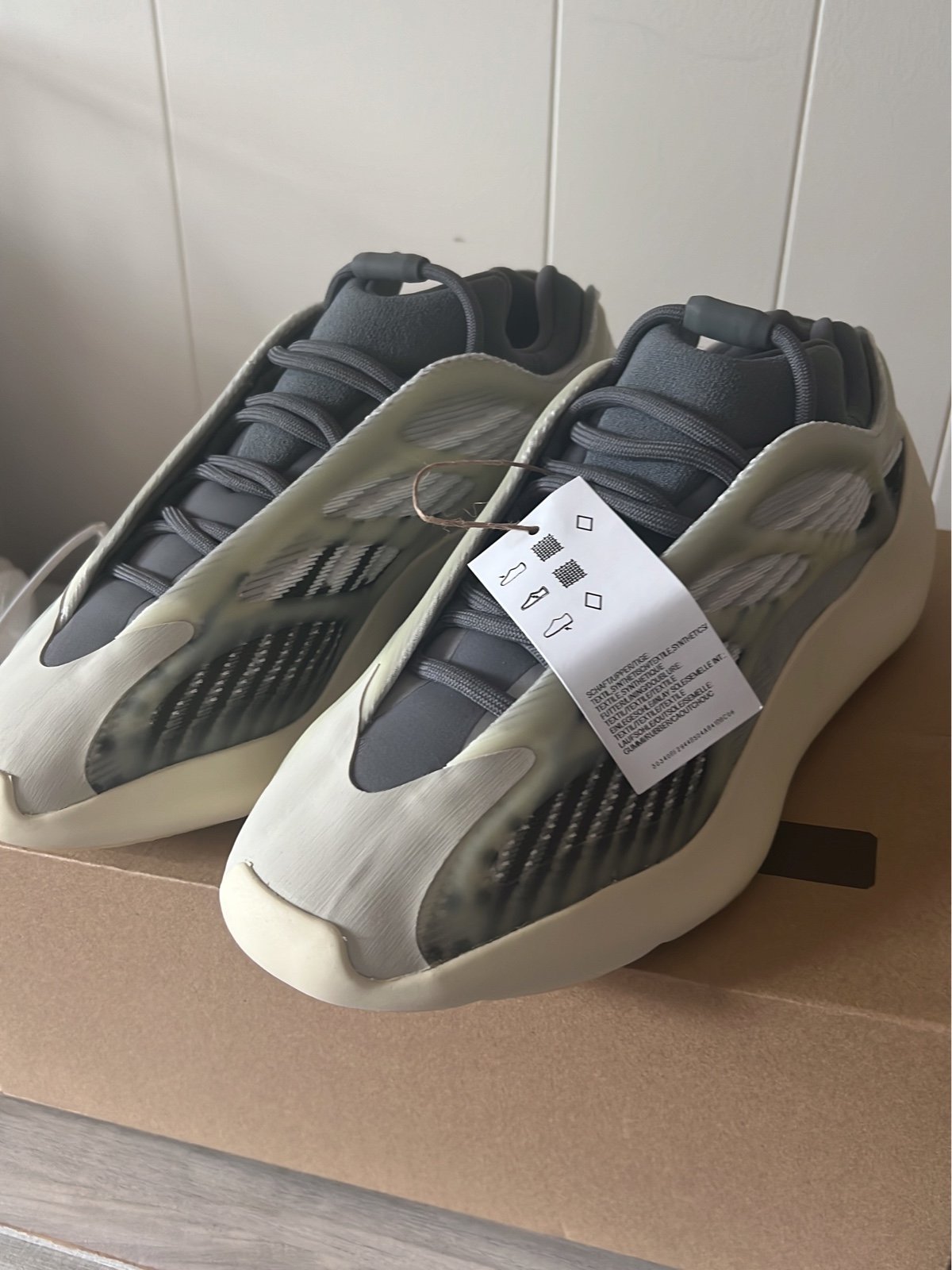 Yeezy 700