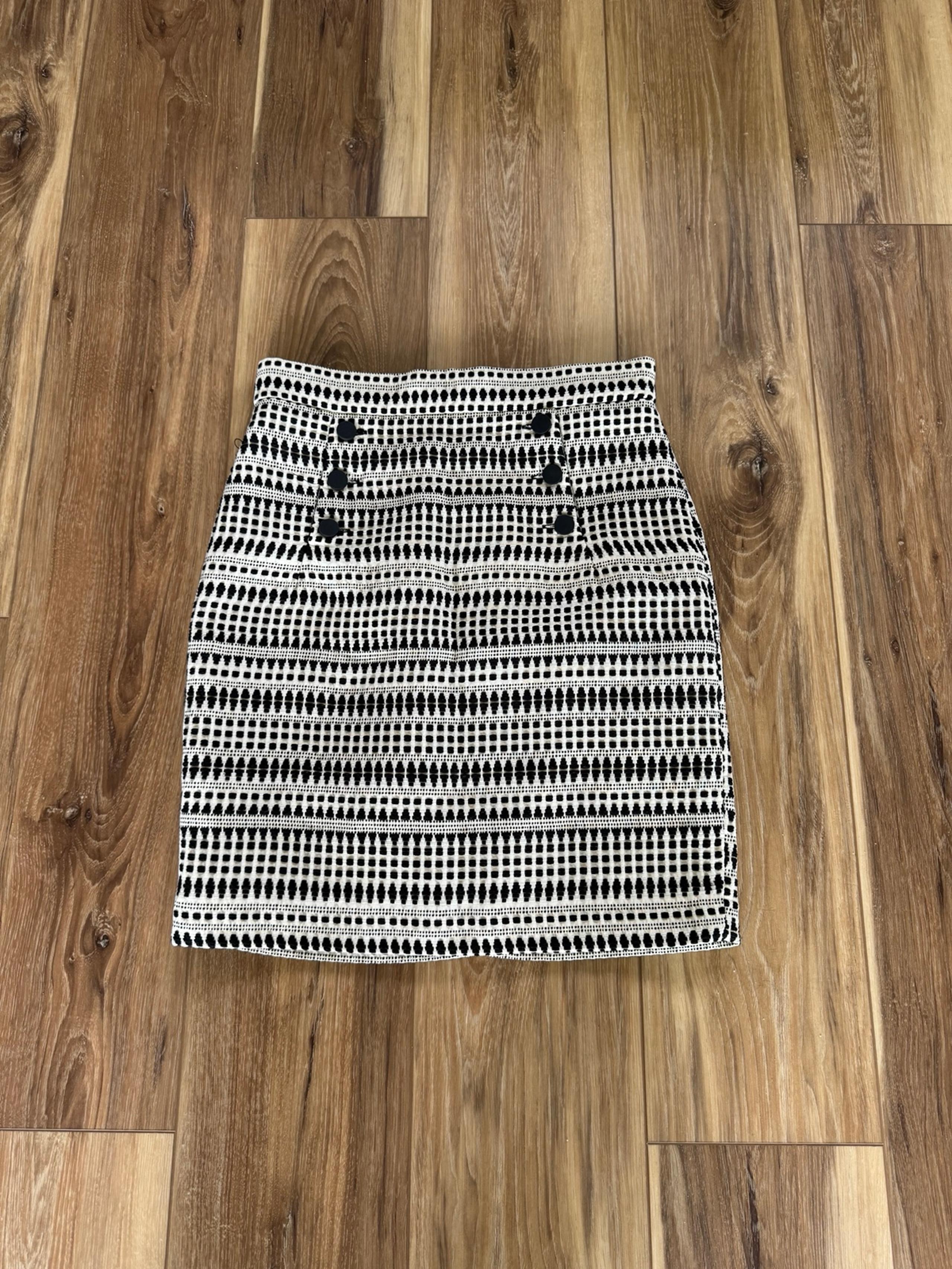 H&M Womens Skirt size 8