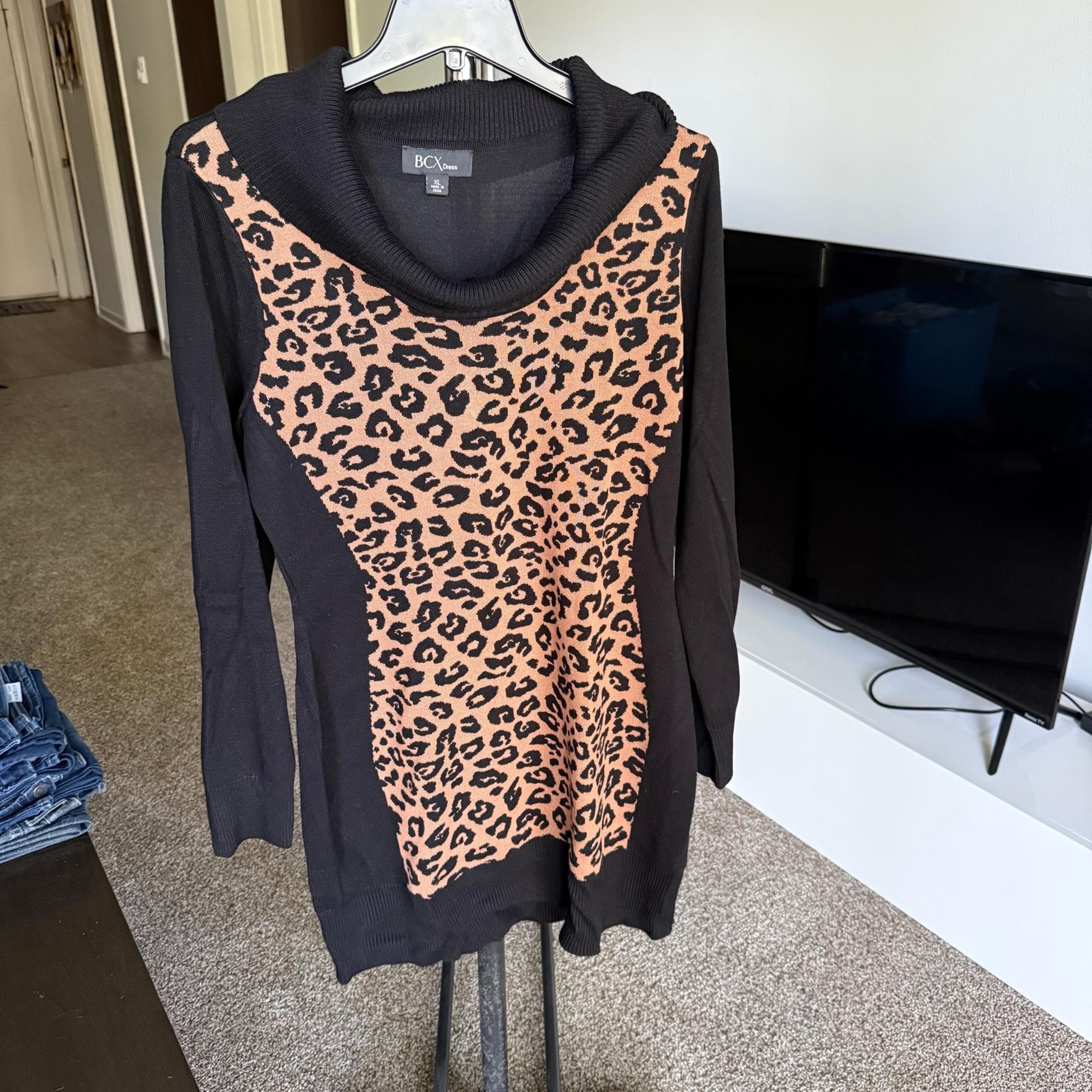 BCX Womens Juniors Cowl Neck Animal Print Sweaterdress