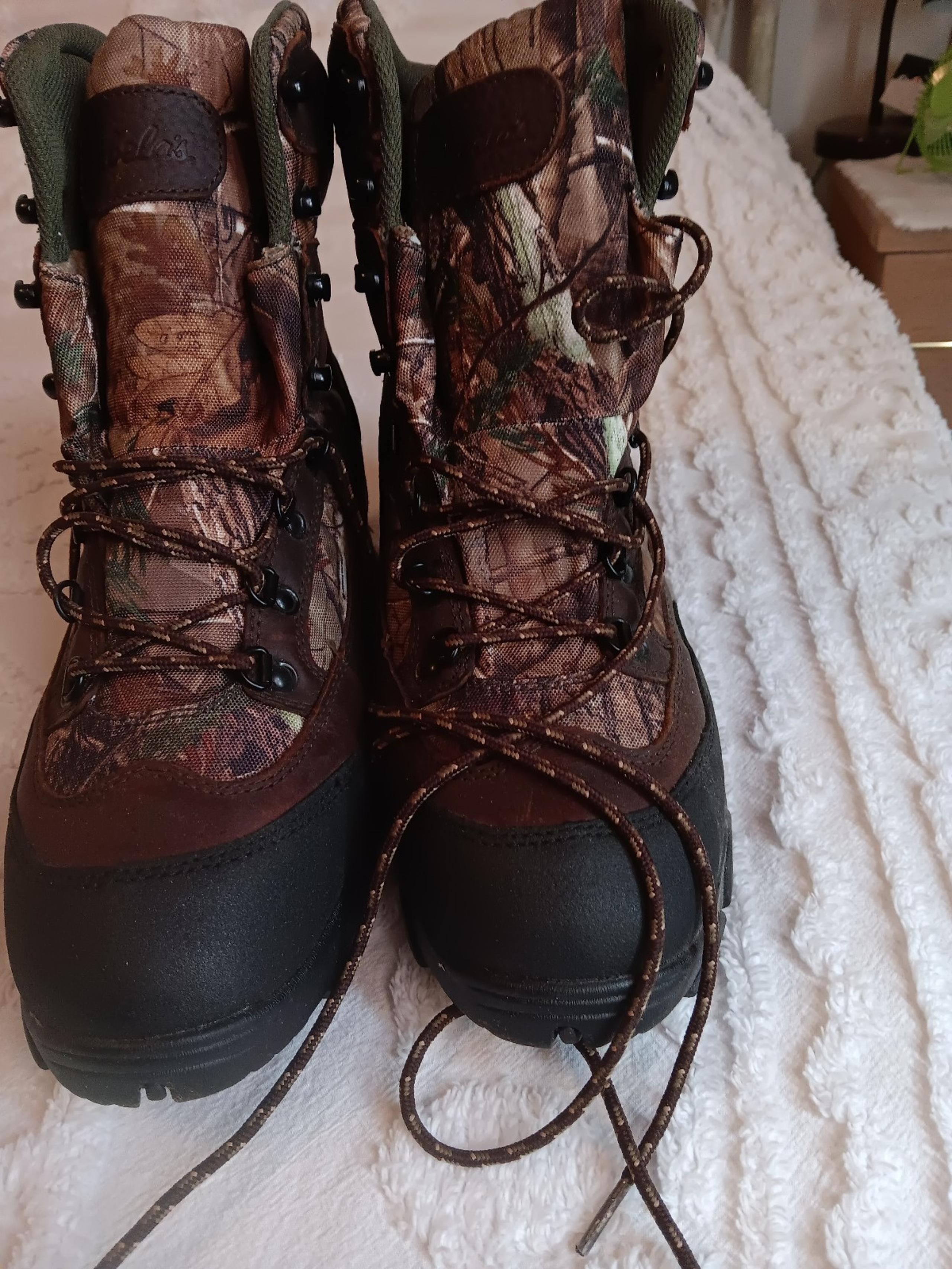 Mens Cabela waterproof camouflage Boot 10.5 M