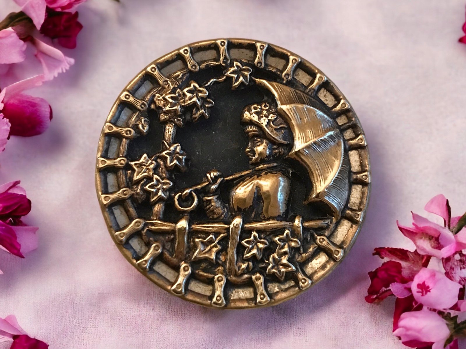 Vintage Victorian Rare Brass Picture Button Fanny Davenport with Parasol & Apple