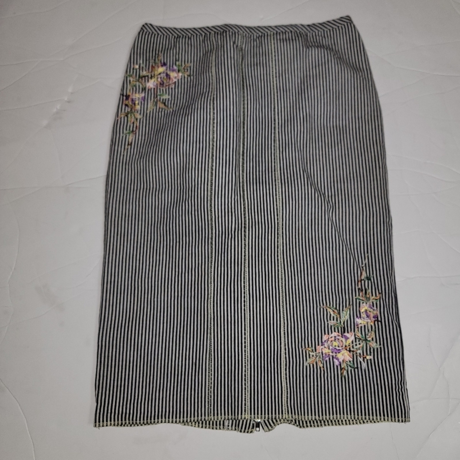 Tom K Nguyen Embroidered Skirt Size 4 Stripe