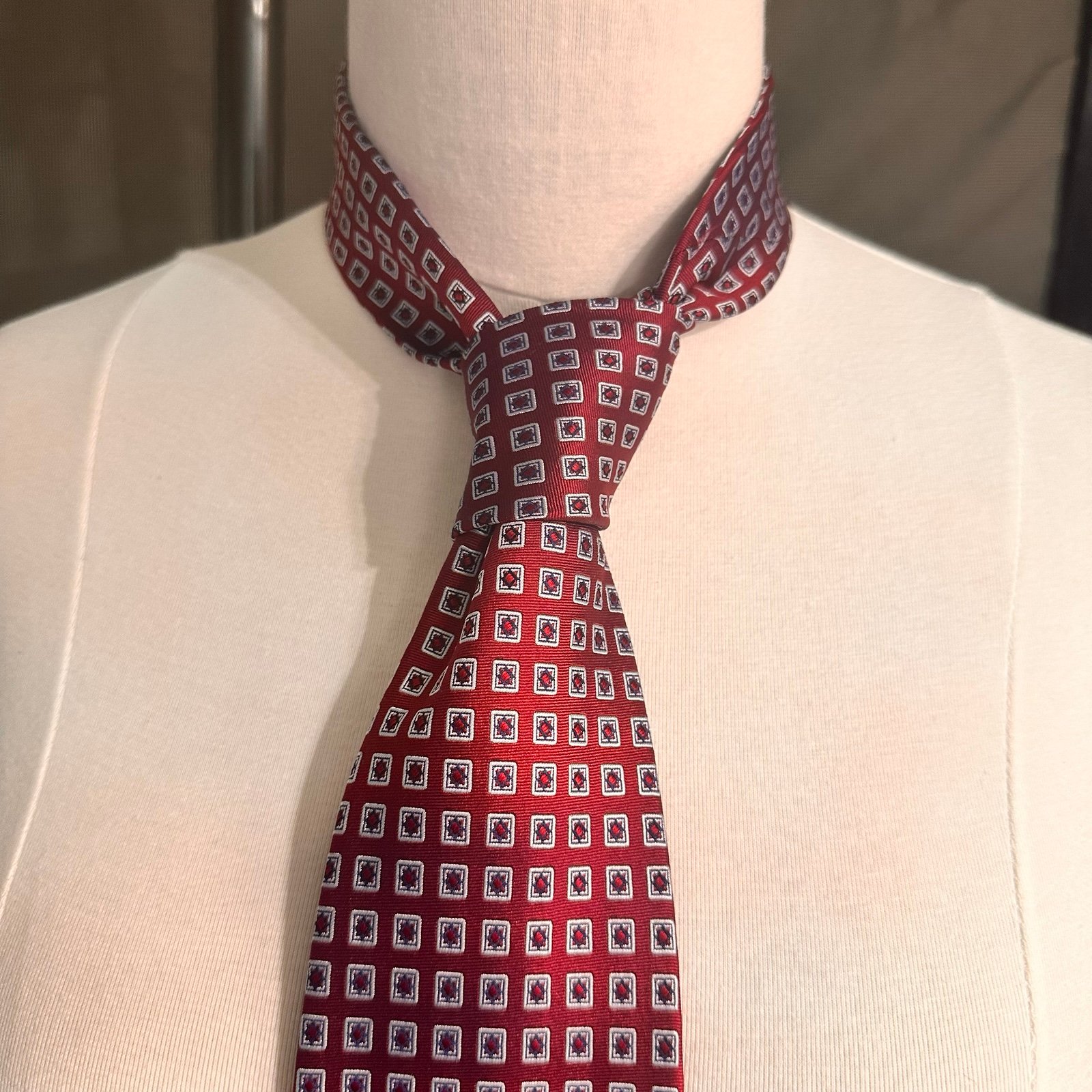 Jos.A.Bank Silk Tie Men's Necktie Executive Collection Red Blue Geometric