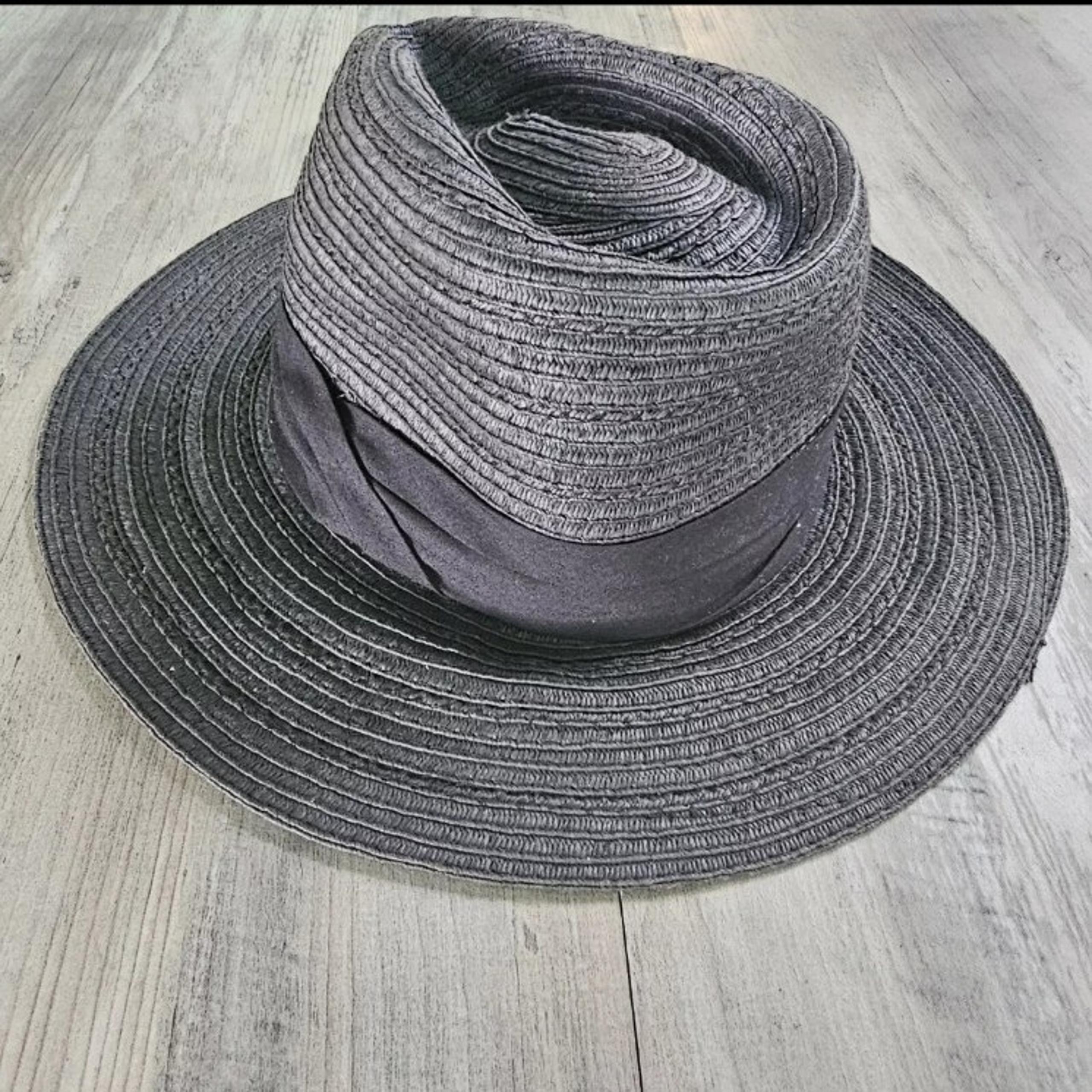 Banana Republic Size SMALL / MEDIUM, Black Women's Sun Hat Faux Straw Beach Hat