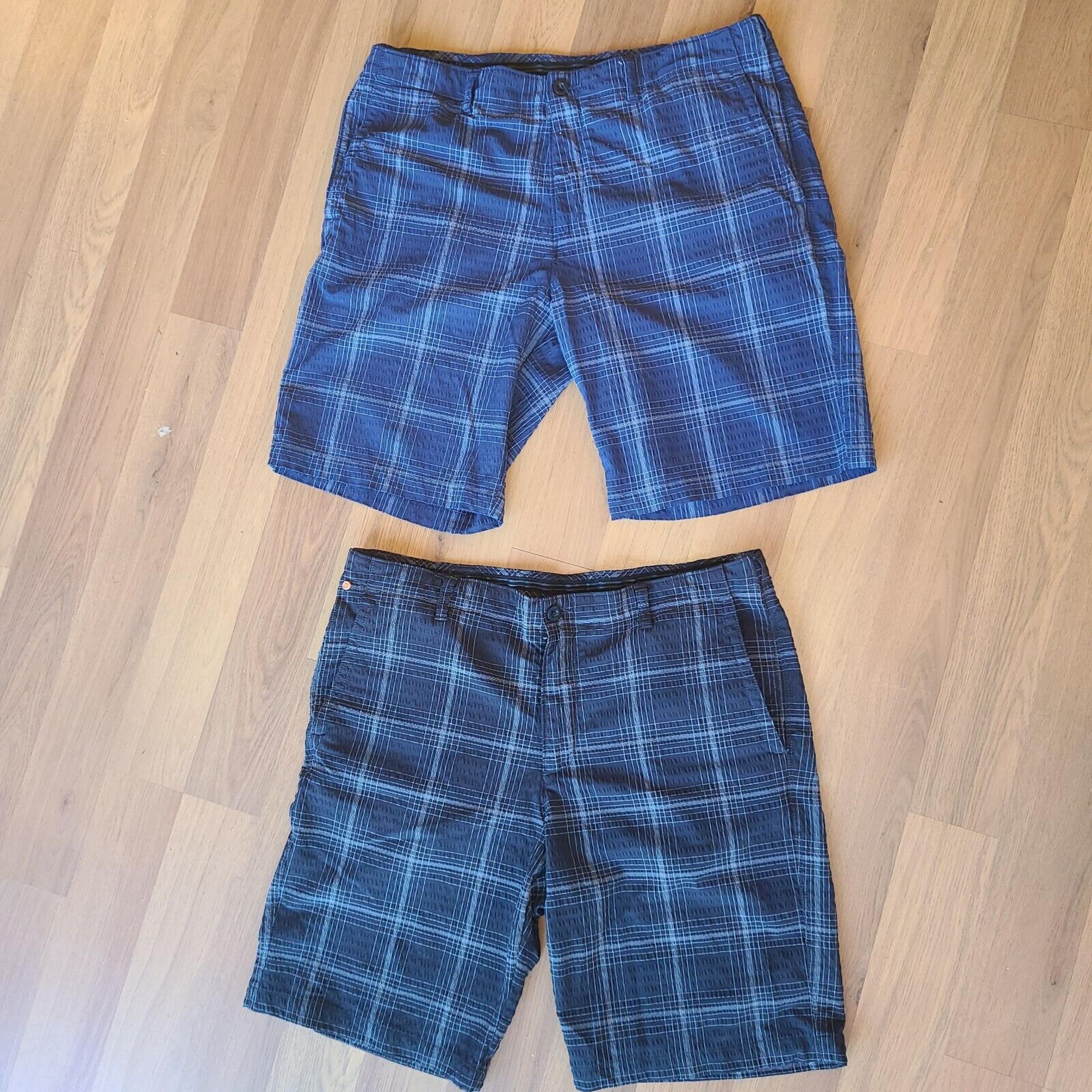 Tommy Bahama Golf Shorts Men's Size 36 2 Pr. Plaid Chino/Nylon Expandable Waist