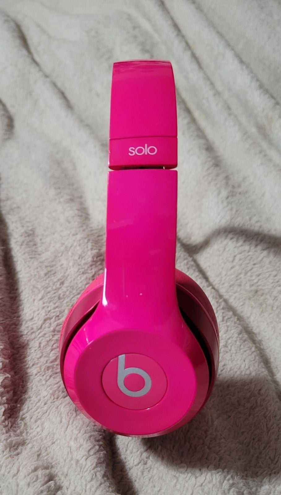 Beats by DRE SOLO headphones