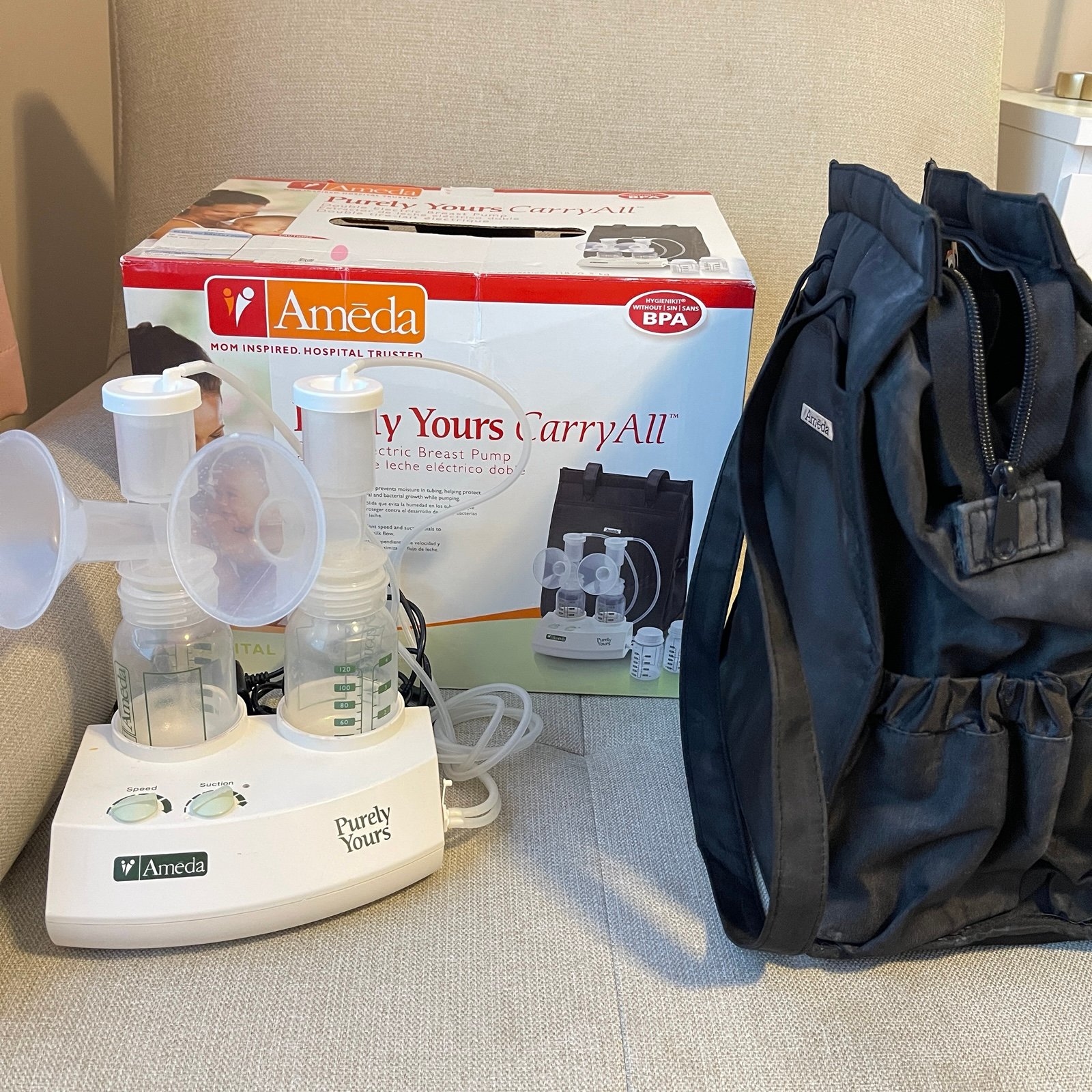 Amanda breast pump with parts and bag
