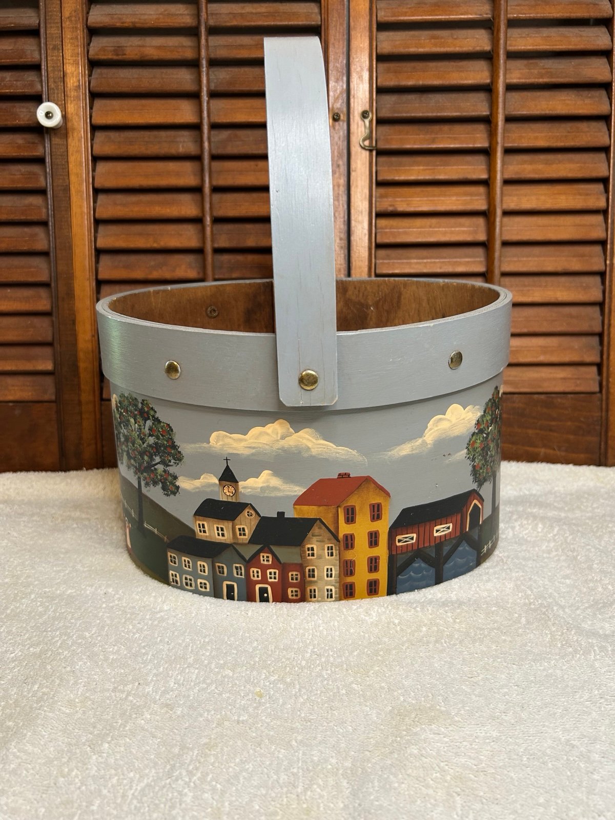 Primitive Handpainted Shaker Style Wood Basket Box Saltbox House