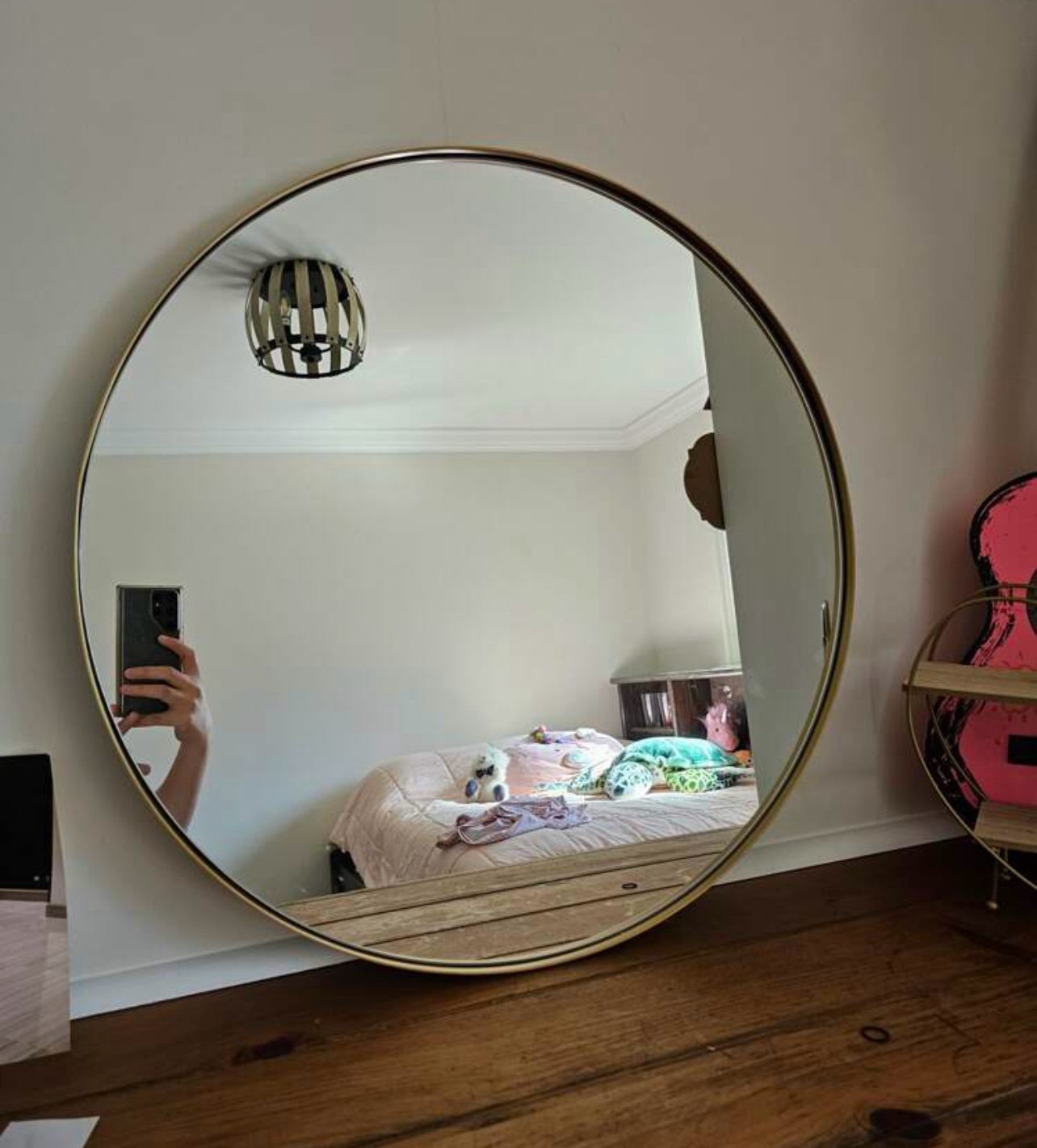 oval mirror