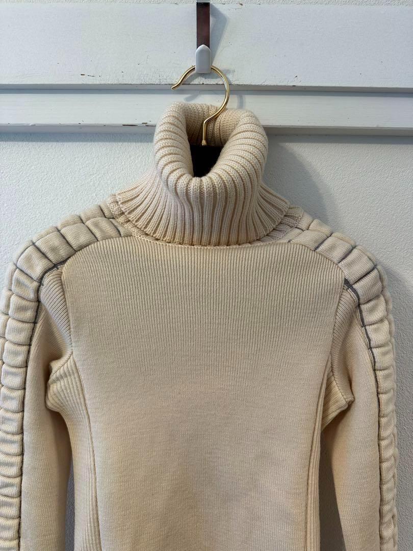 Beautiful Chanel Coco Mark Wool High Neck Zip-up Rib Knit
