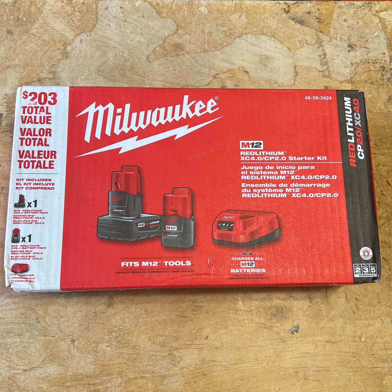 New Milwaukee M12 redlithium Batteries 4.0/2.0 kit 48-59-2424 203 VALUE