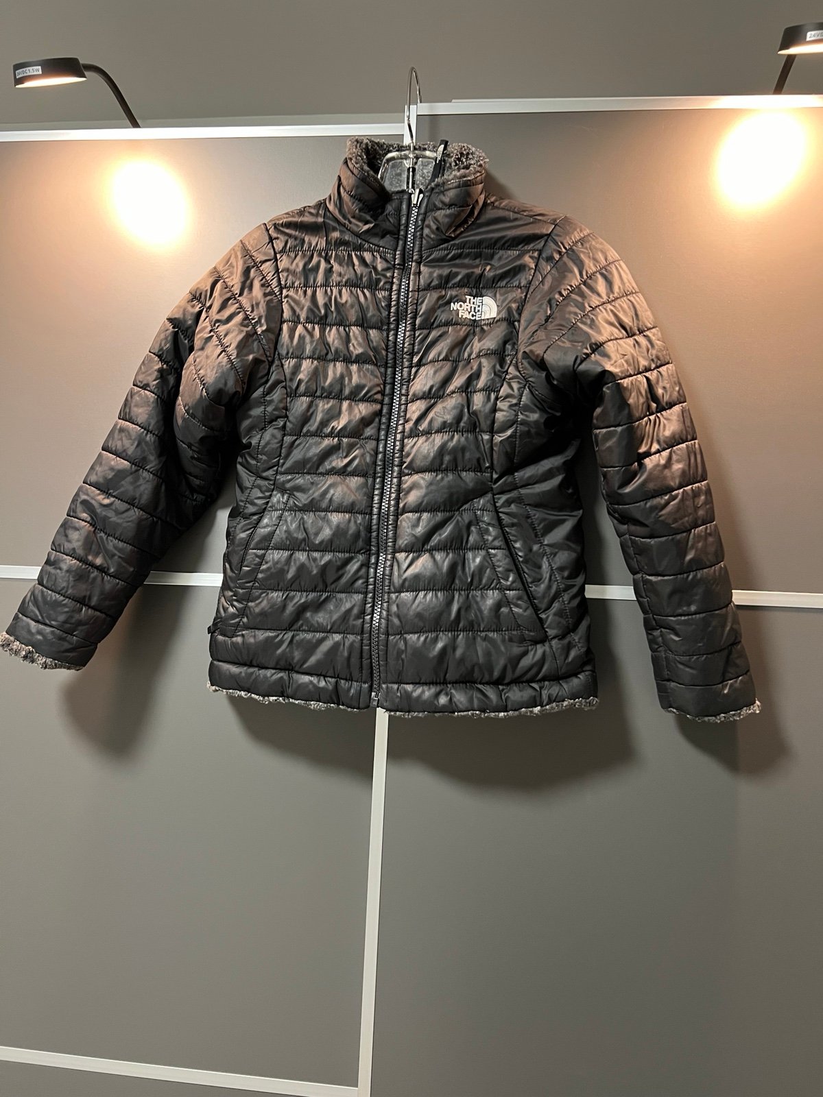 The North Face Youth Reversible Jacket Small