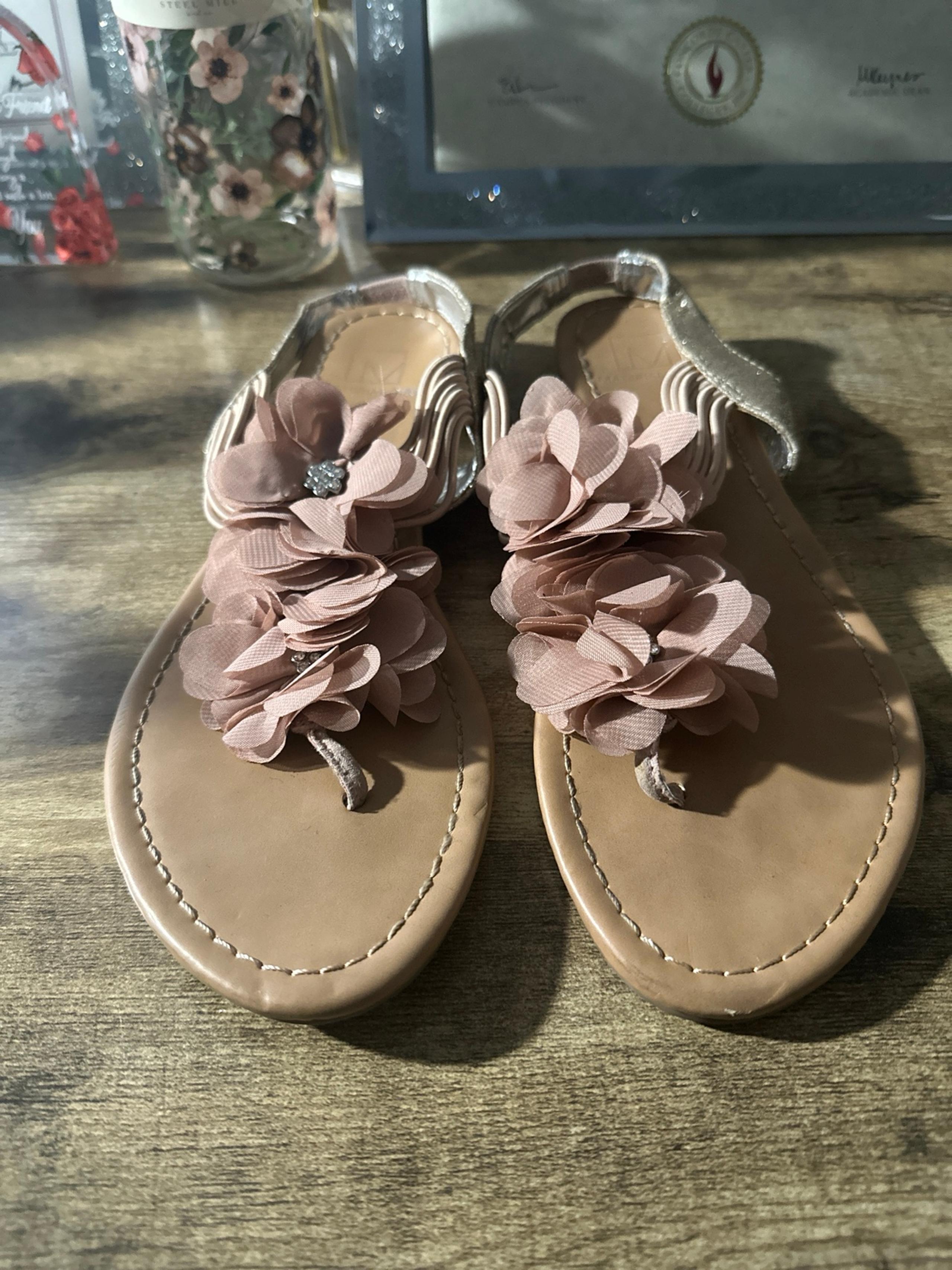 Material Girl Flower Sandals