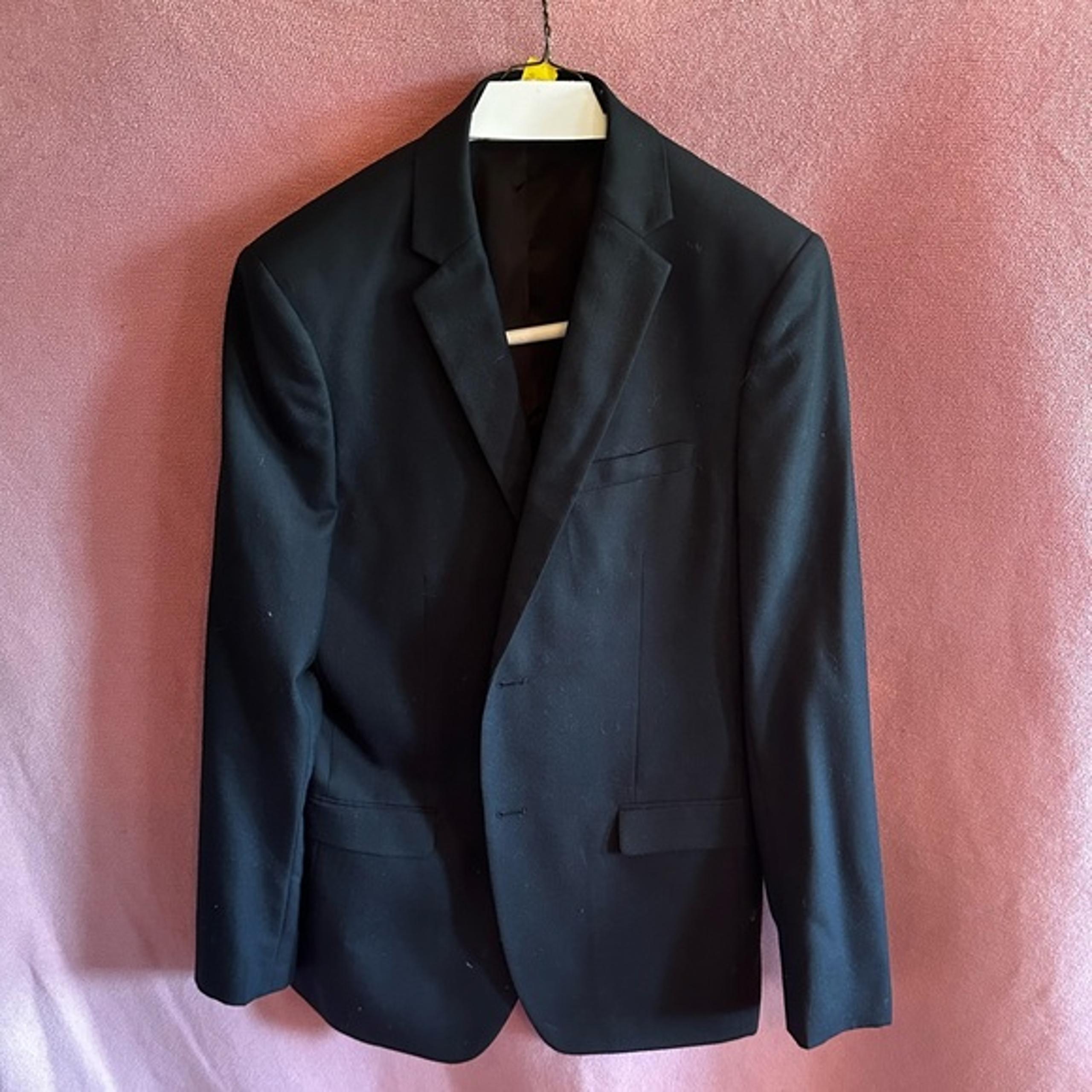 Theory men’s suit