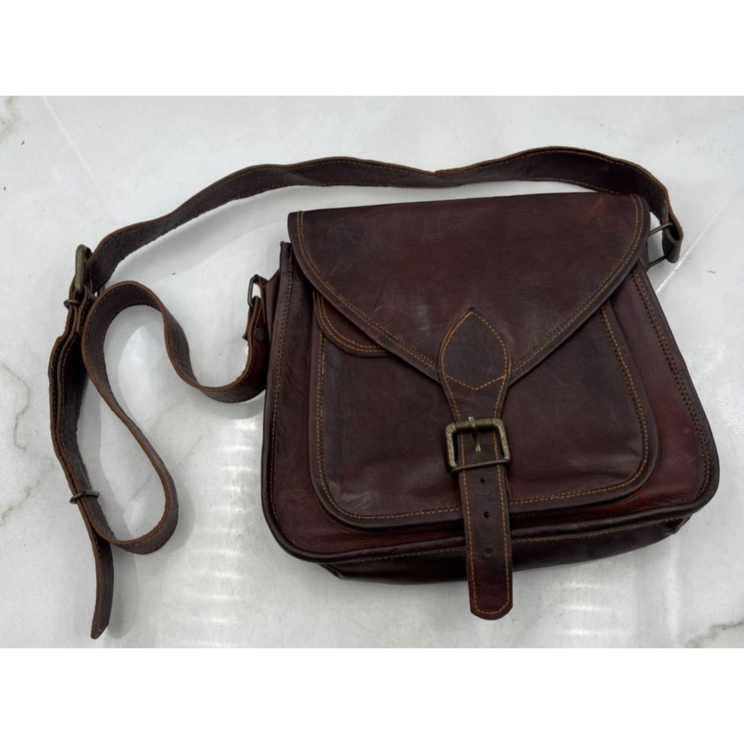 VTG Genuine Leather Cross Body Saddle Bag Women’s Purse Brown/Red Shoulder