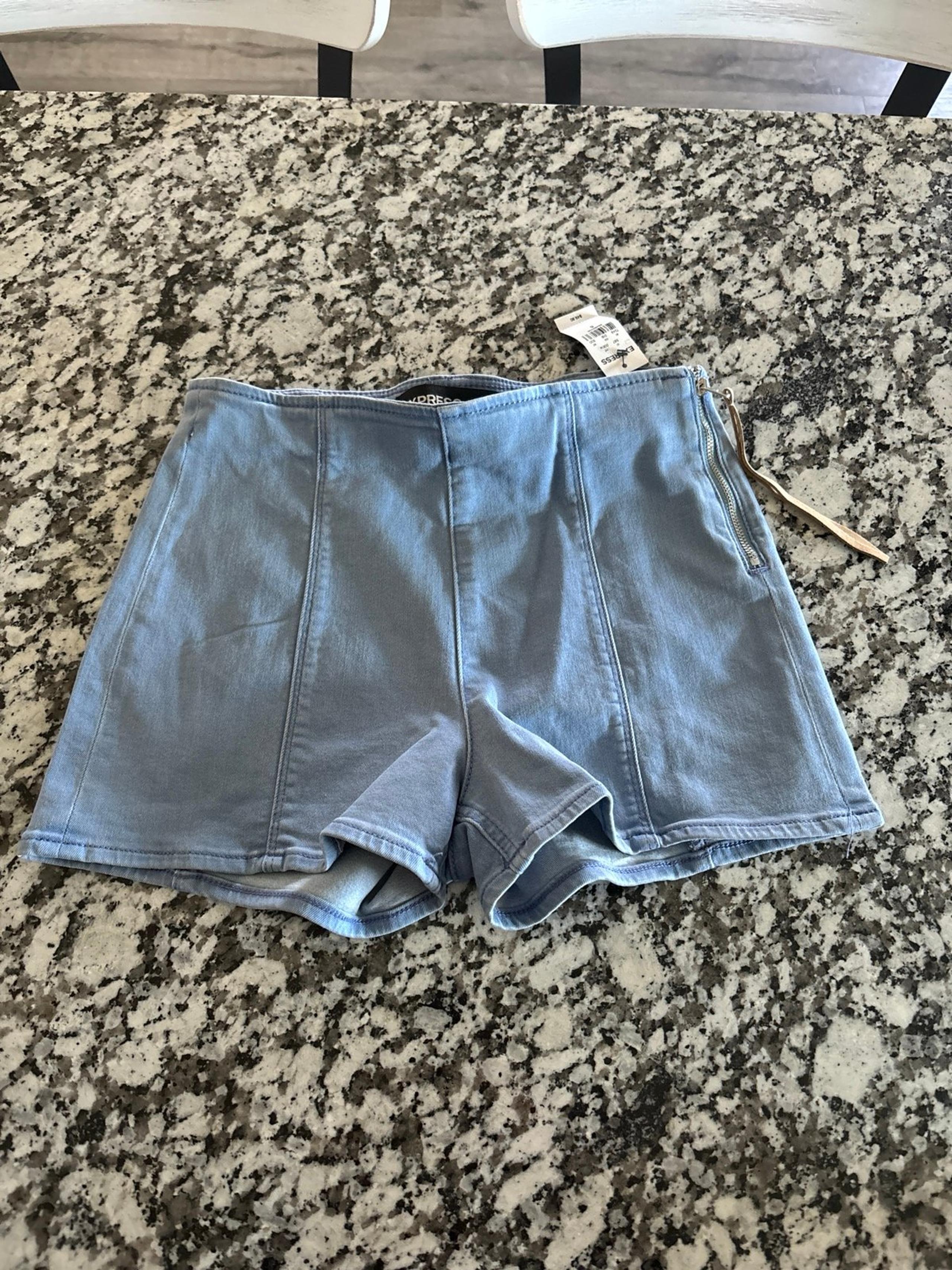 Express Shorts