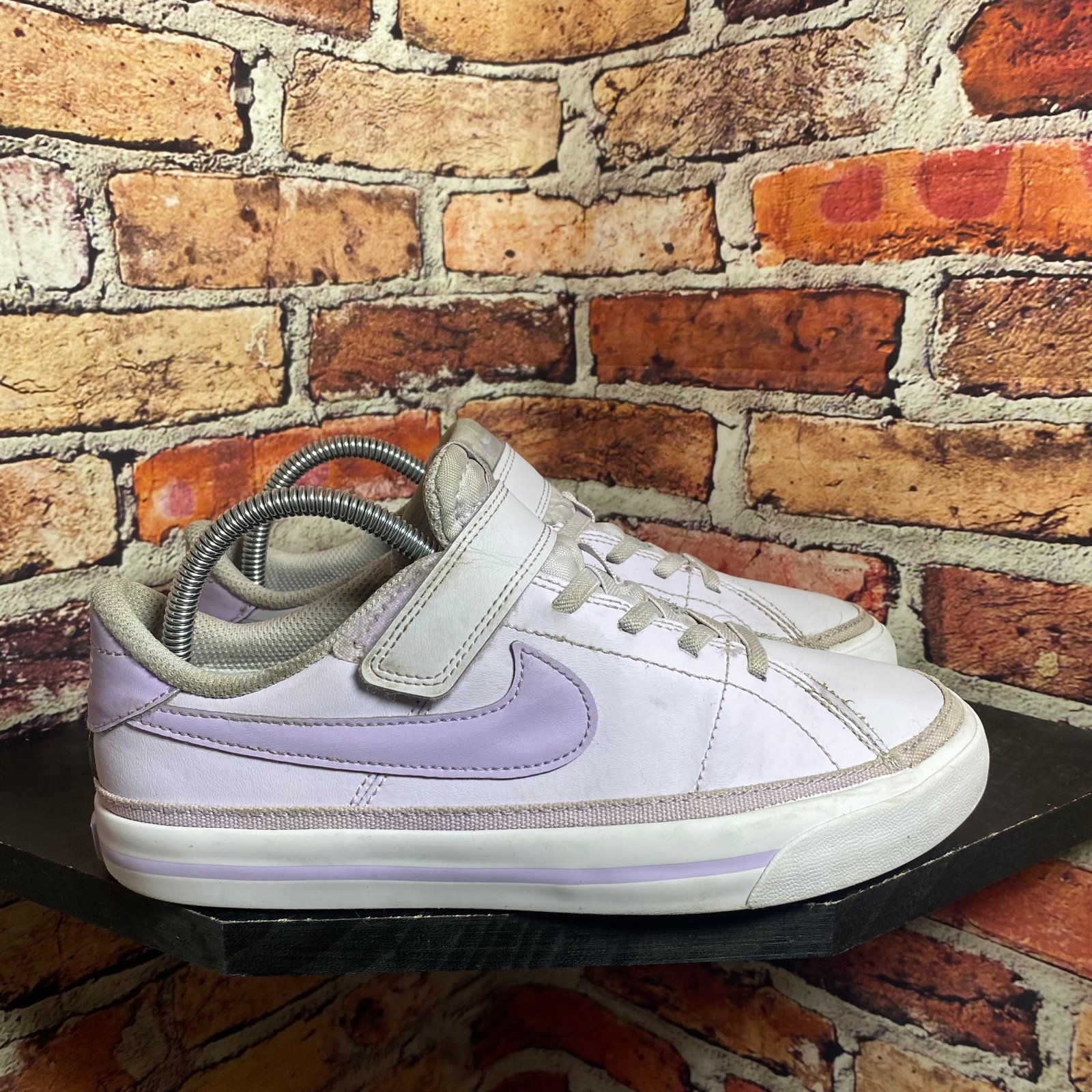 Nike court legacy purple white