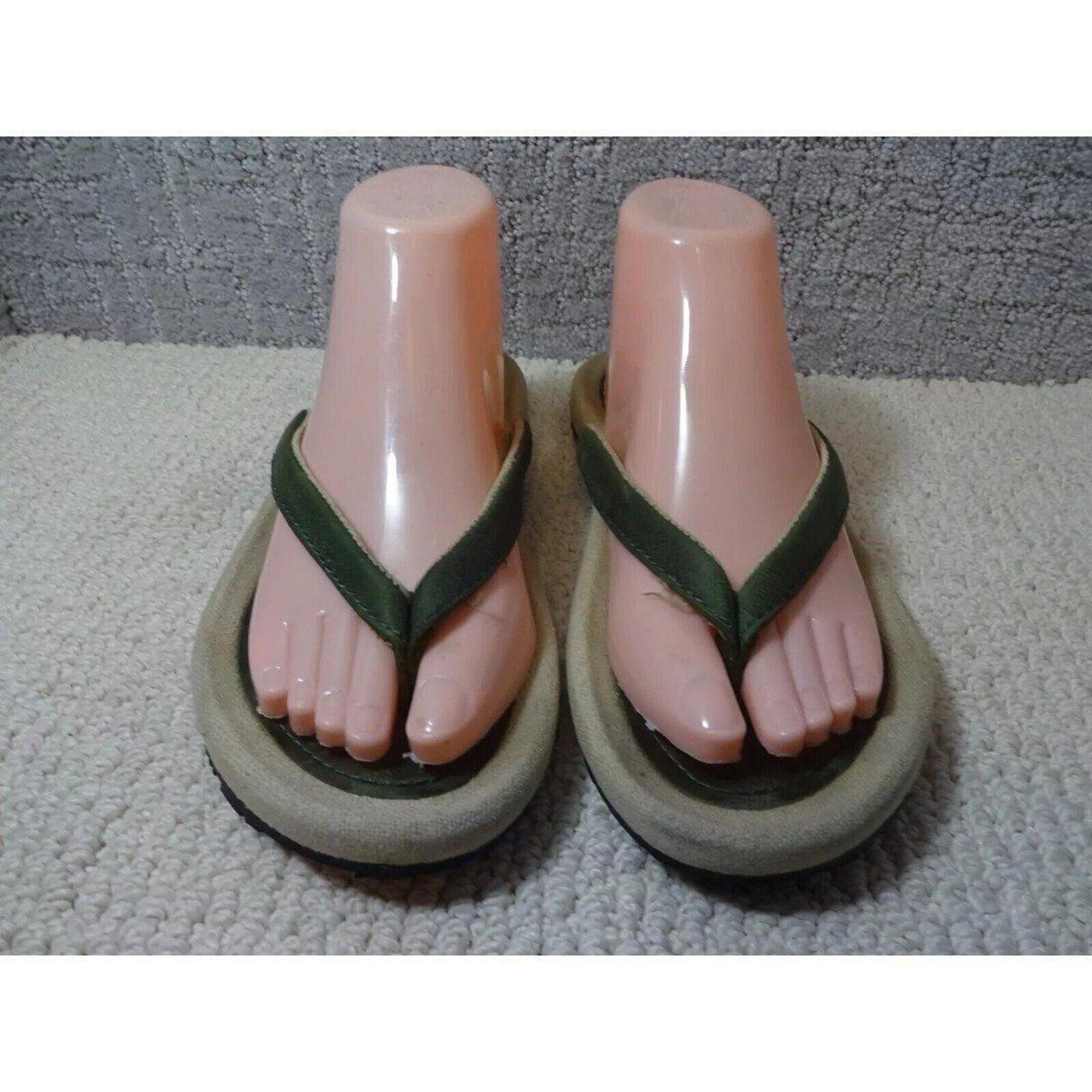 Teva Womens Size 9 US Olive Green Leather Thong Canvas Slides Sandals 6167