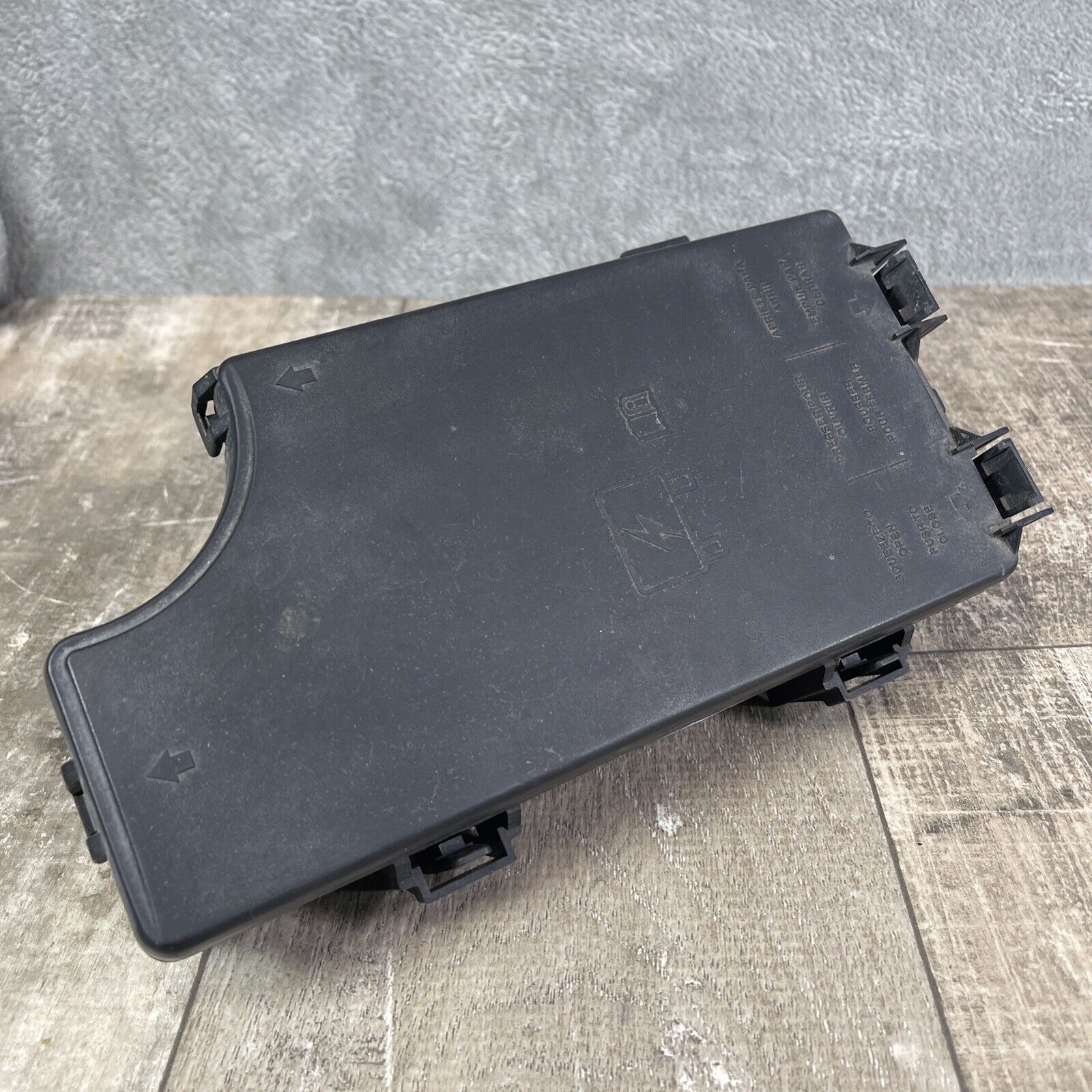 Fuse Box 2008 - 07 Dodge Caliber , Jeep Patriot | P04692207AD