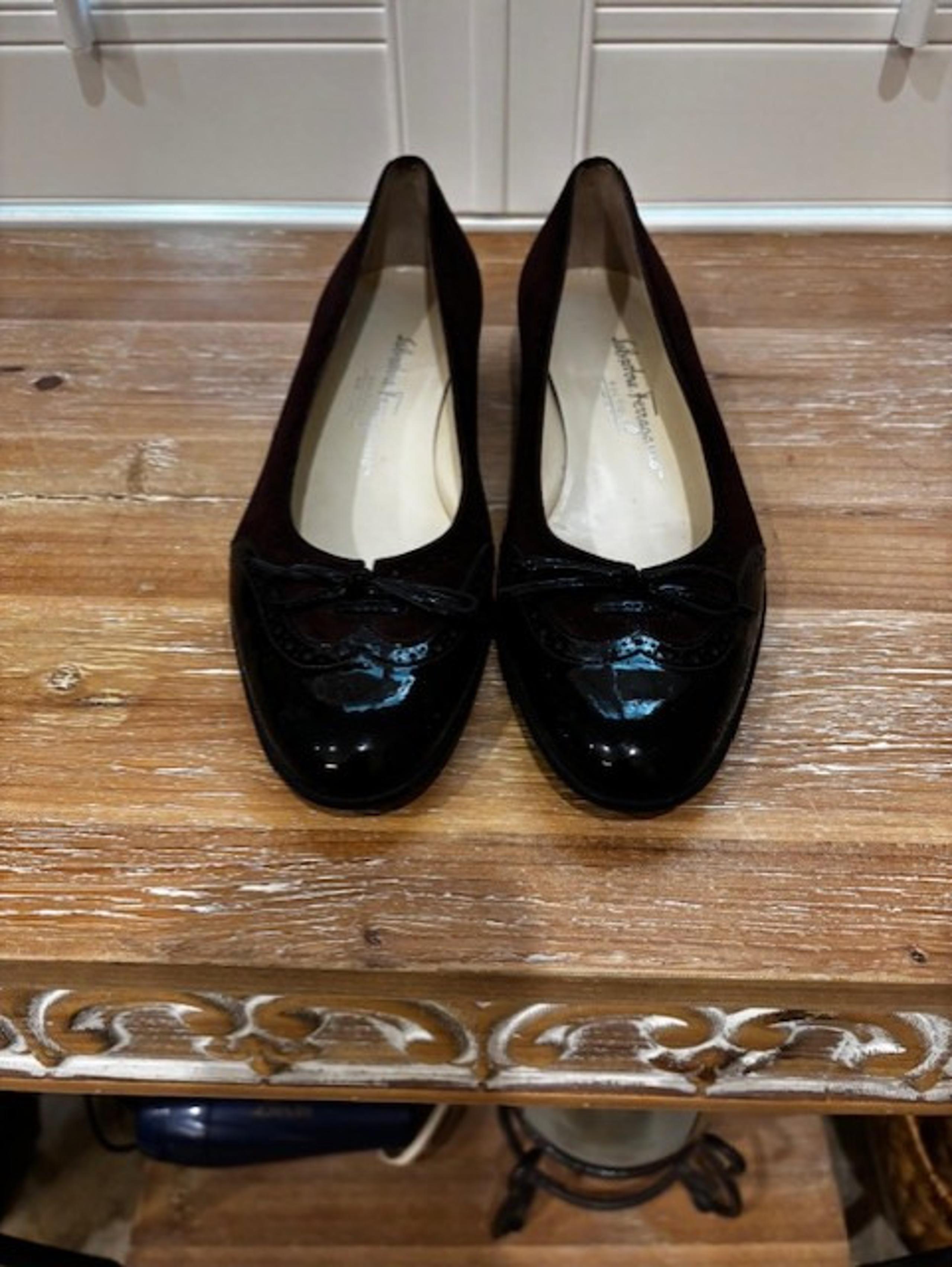 Salvatore Ferragamo Womens Burgundy Suede & Patent Leather Wingtip Flat- 8B