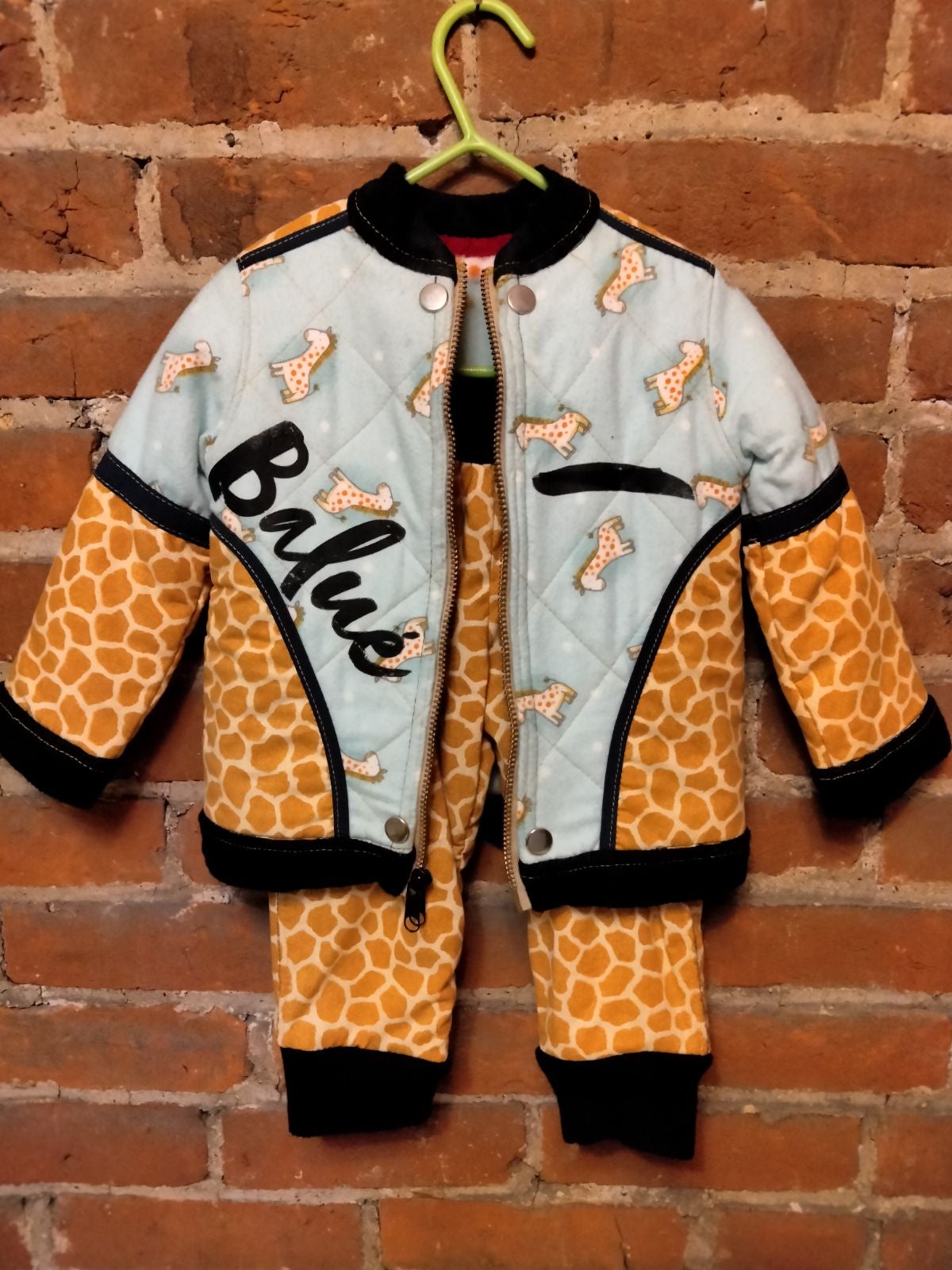 3T giraffe baby outfit