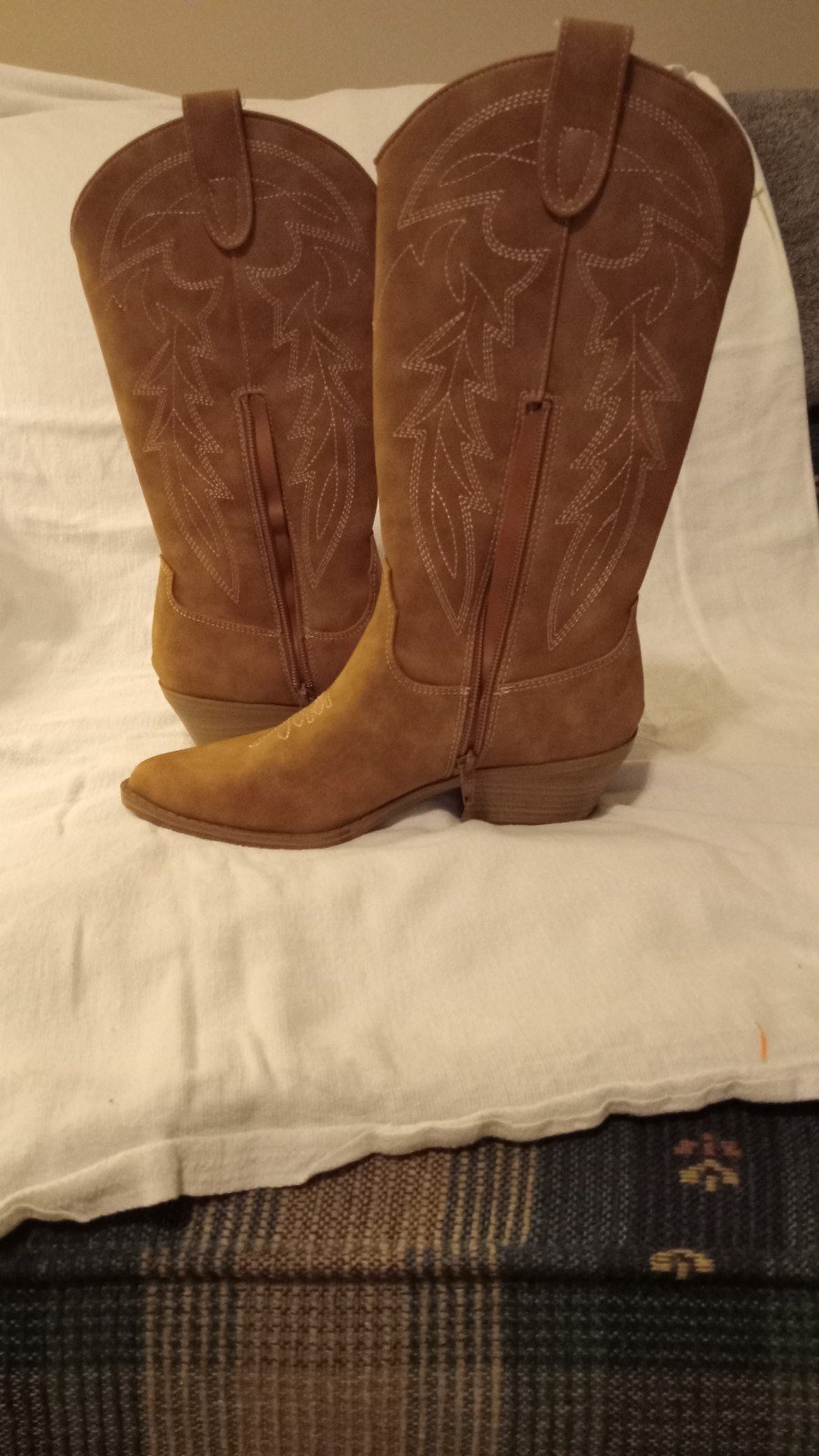 Girls suede boots size 7