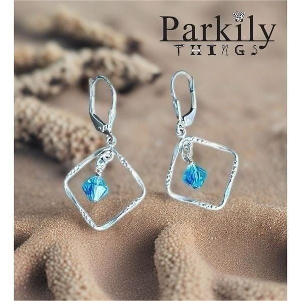 Handcrafted earrings with Swarovski crystal