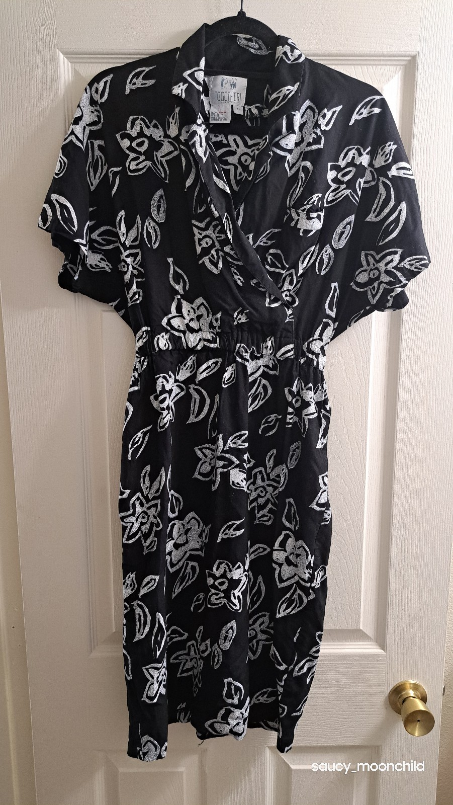 Vintage • Rayon Black White Floral Shirt Dress Cinch Waist 4P Petite Summer Hawa