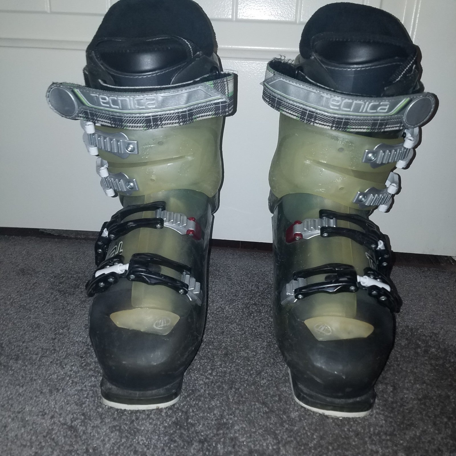 Tecnica The Agent Snow Ski Boots 27.5 or 9.5us.
