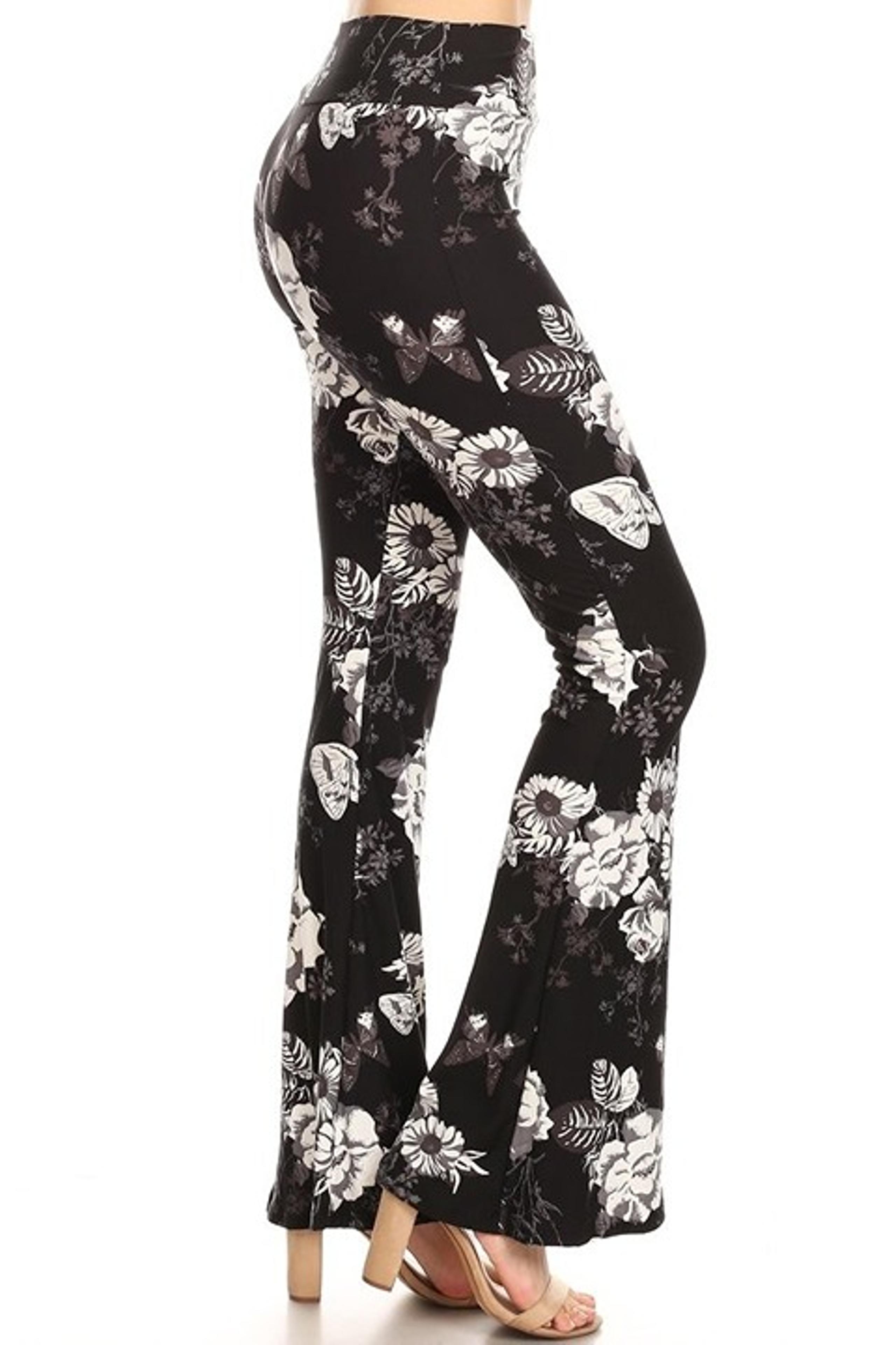 Women Ultra Soft High Waist Flare Yoga Leggings Small Elastic Waist Black Flower