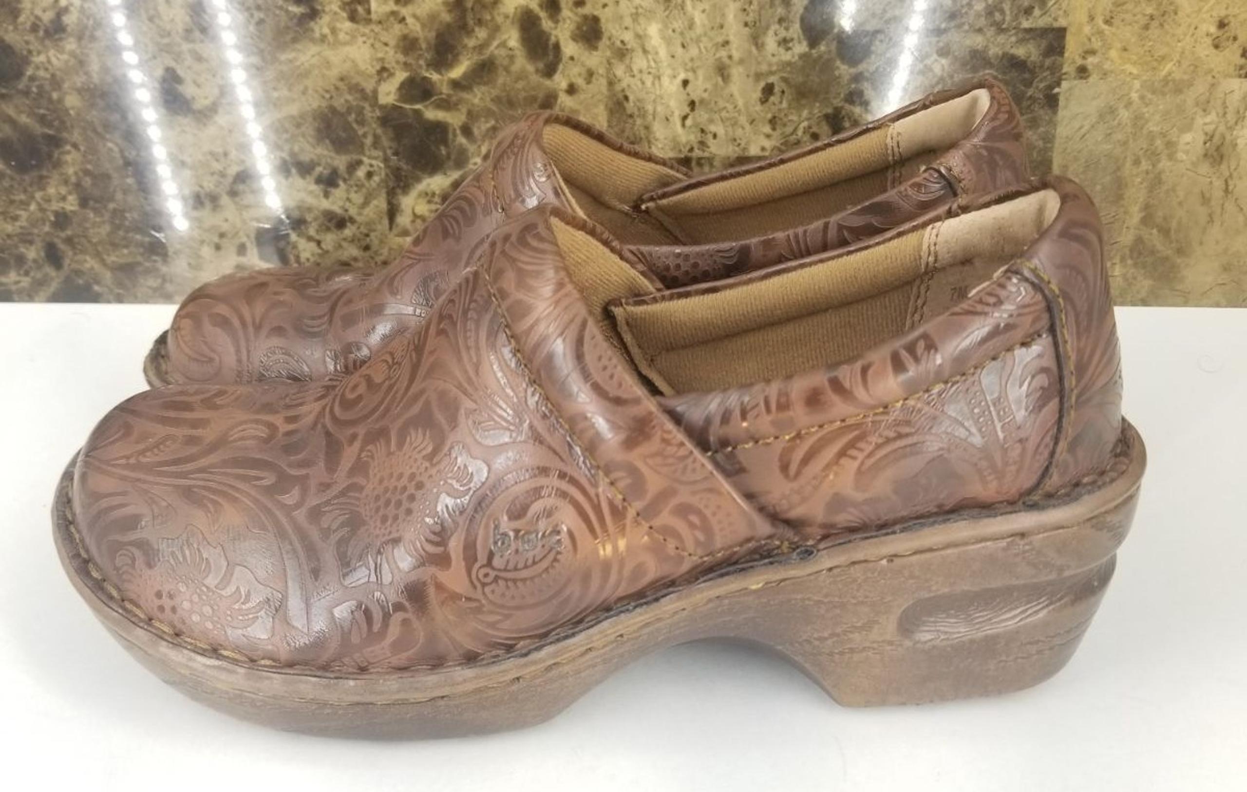 Womens Born BOC Peggy Brown Floral Toole