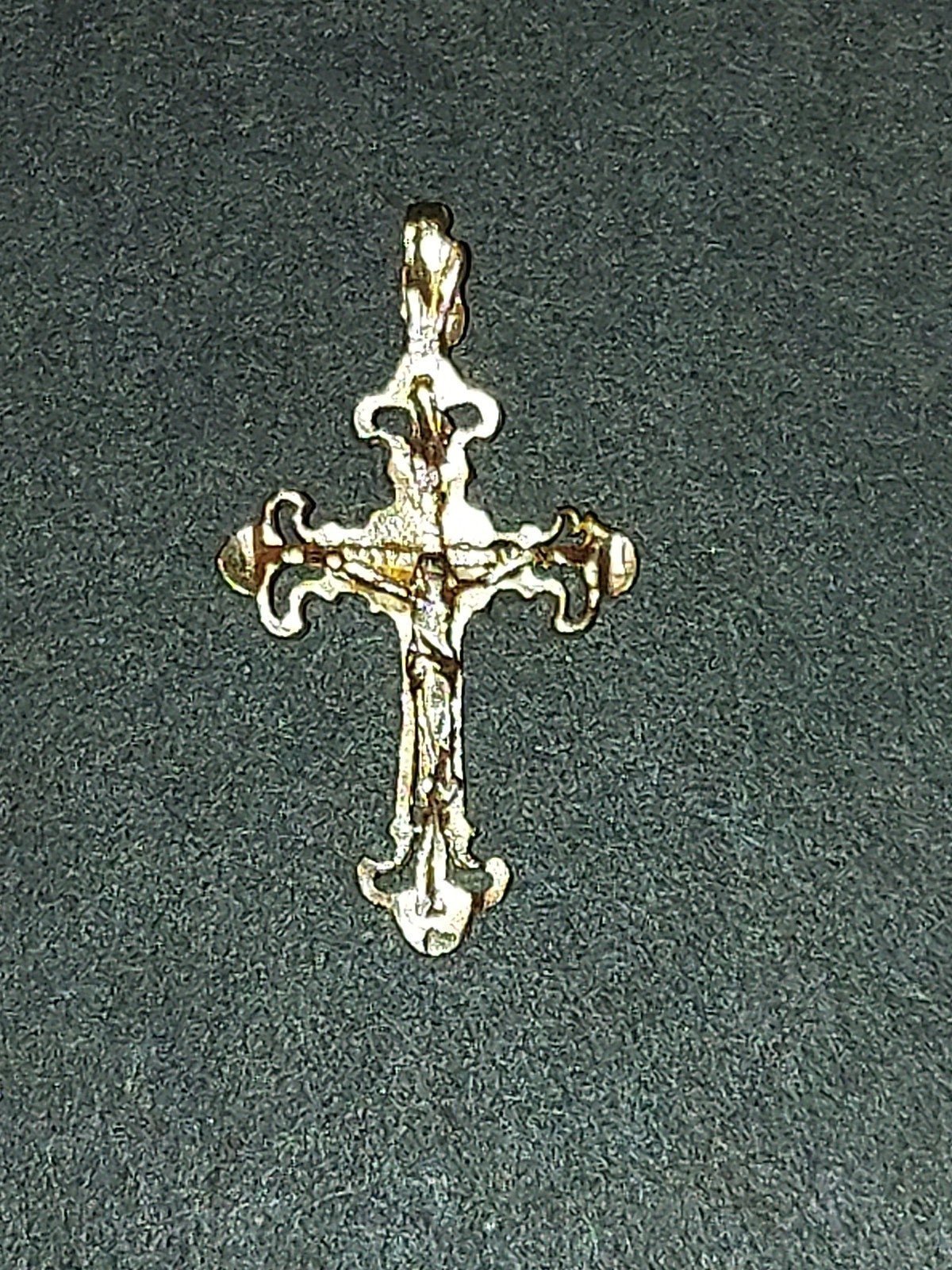 Pre-owned 14k Solid Crucifix
