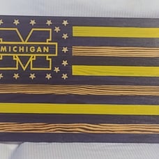 Michigan Wolverines Wood Flag - 20x12 Inches