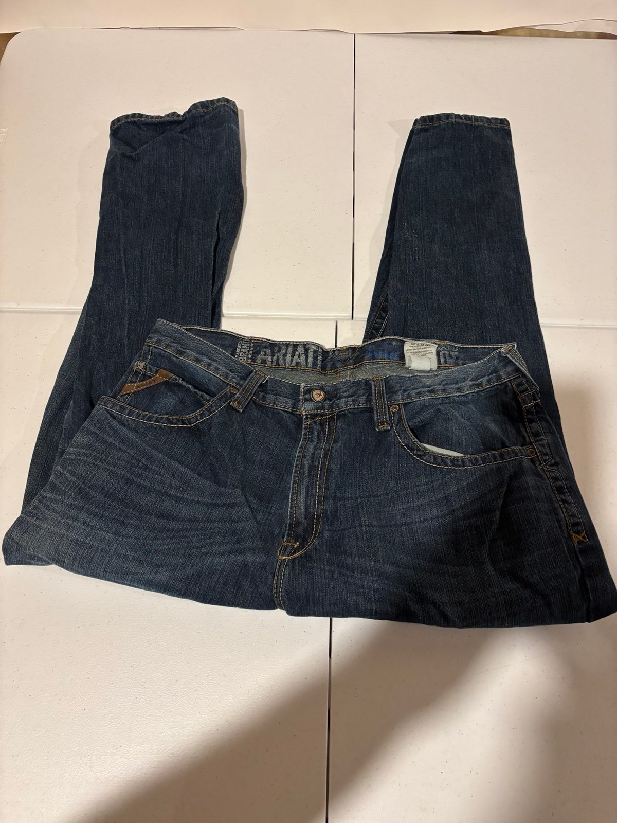 Ariat M2 Relaxed Boot Cut Blue Denim Jeans Men’s Size 38x32 Medium Wash