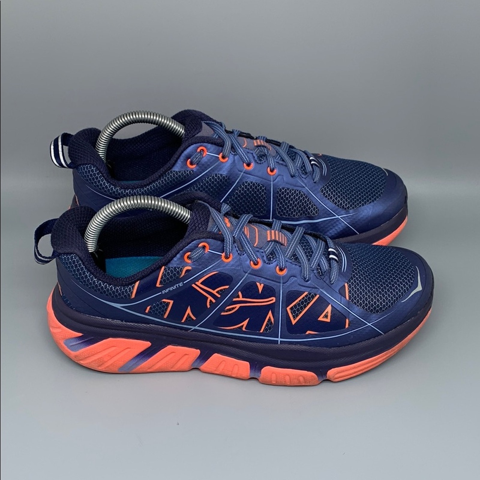 Hoka One Infinite Road Running Shoes Women’s Sz 10