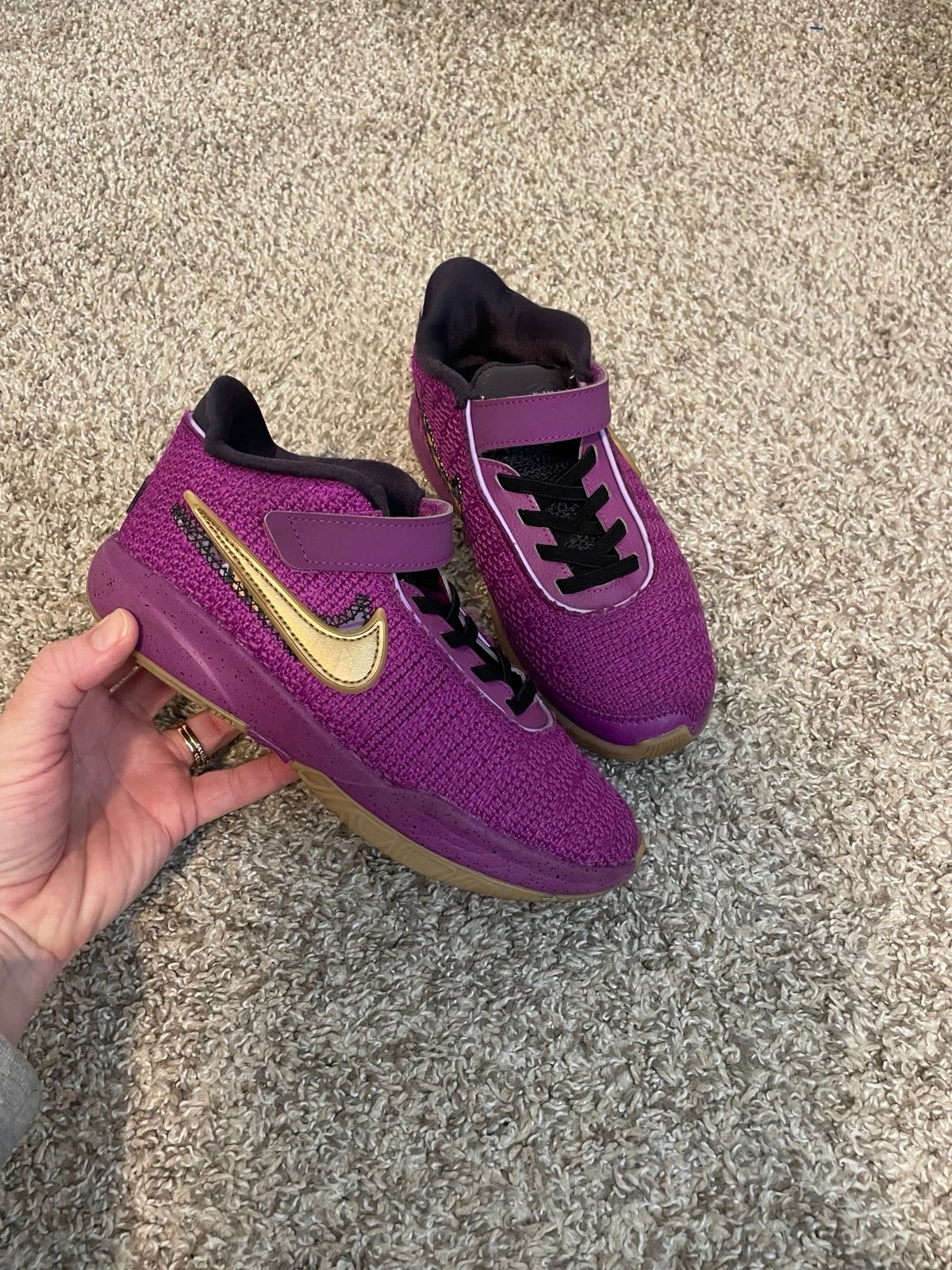 Nike LeBron 20 SE PS Young Heirs Vivid Purple FD0208-500 Kids Sneakers Size 2.5y