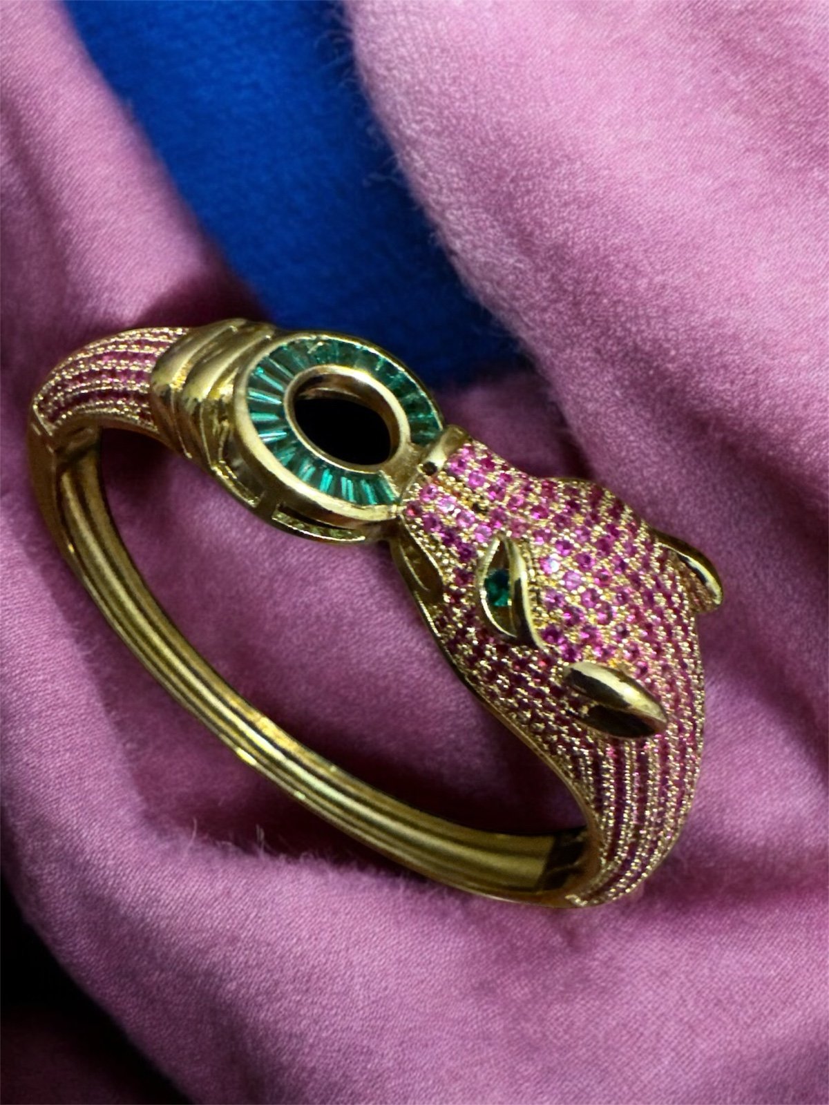 Elegant snake bracelet