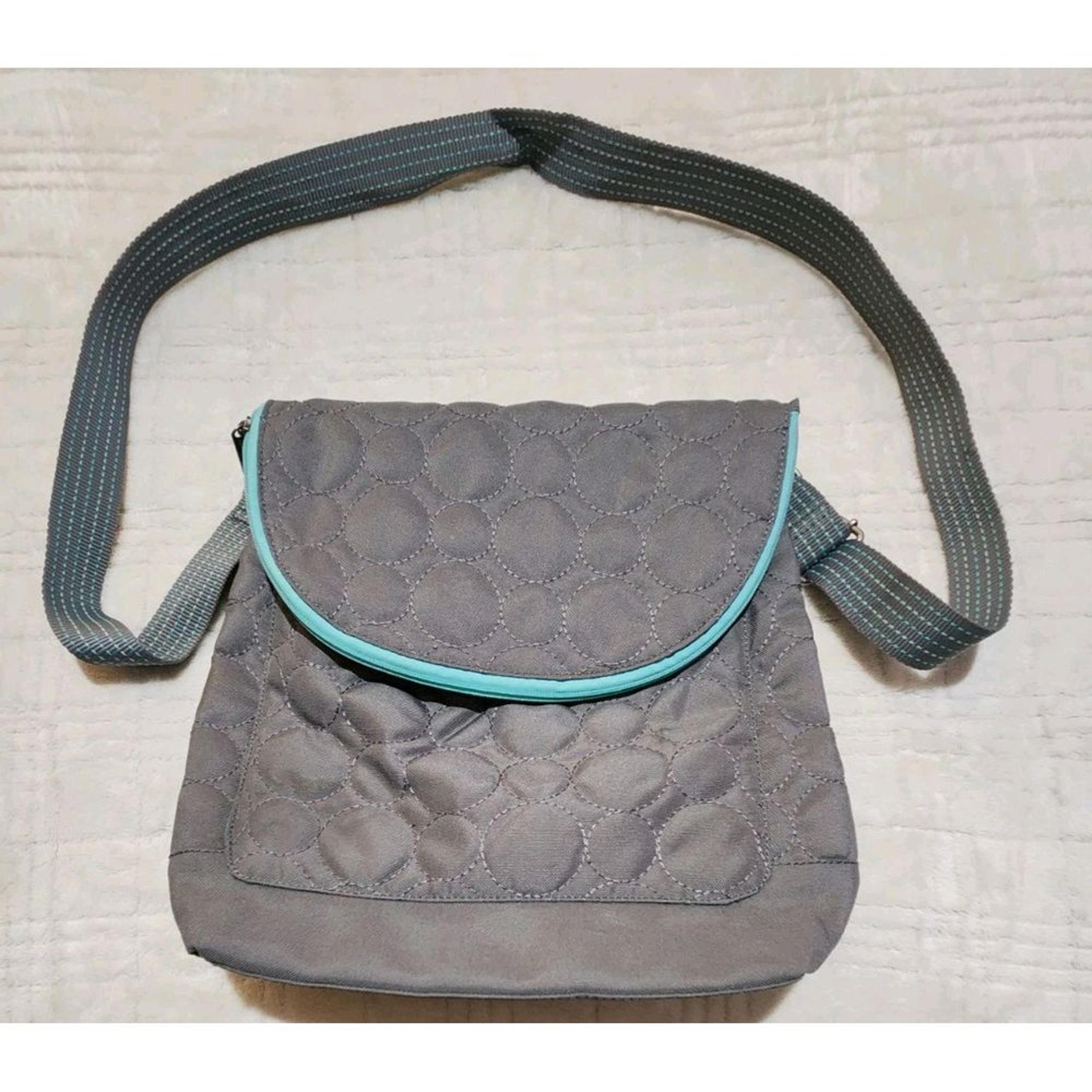 Thirty One Vary You Backpack Purse Grey Quilted Dots Crossbody Adjustable NWOT