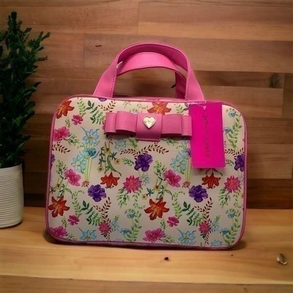 Betsey Johnson Large Floral Bow Weekender Travel Accessory Bag New