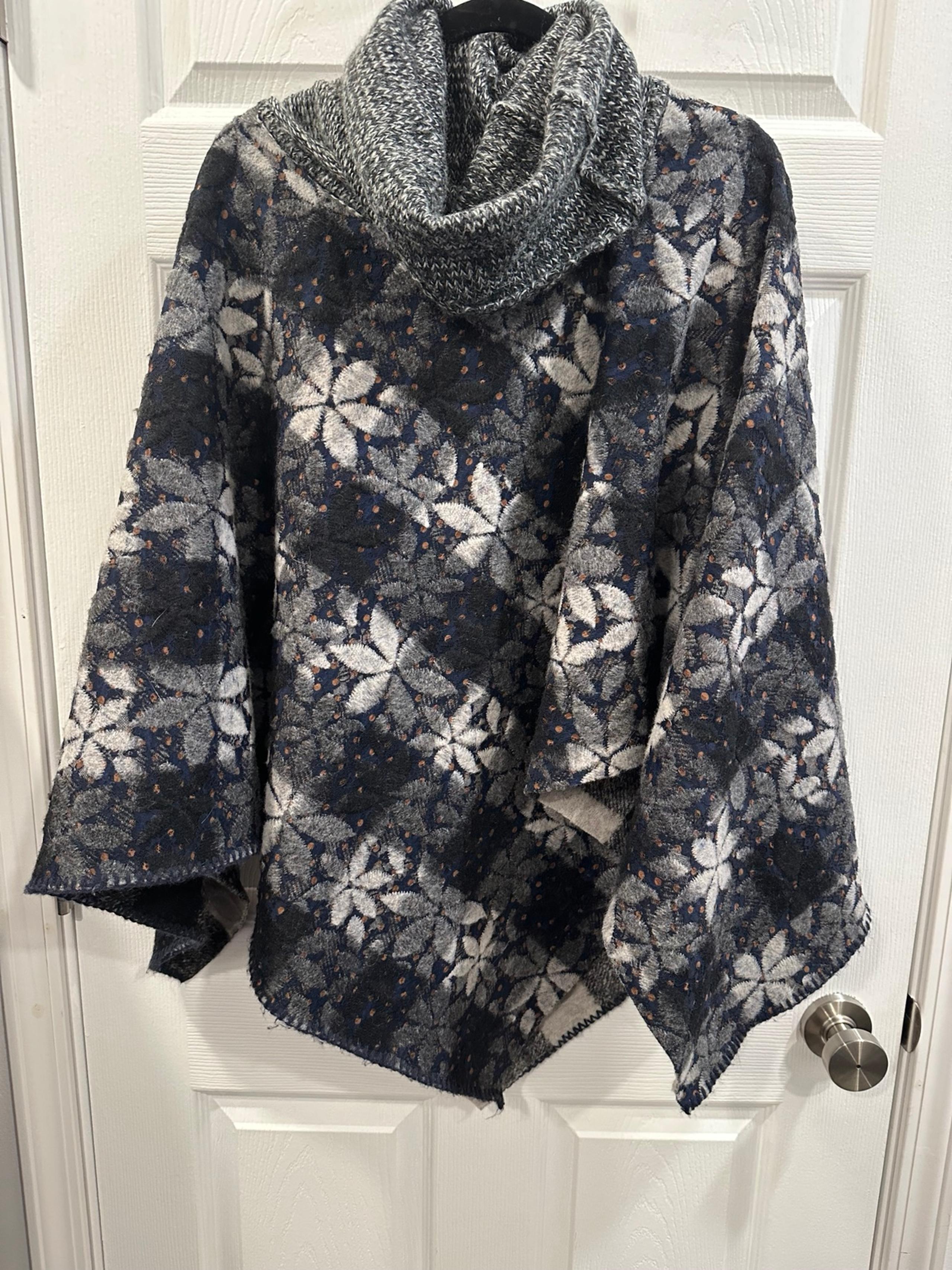 Anthropologie Womens Wintertide Wool Blend Reversible Poncho Cape One Size Boho