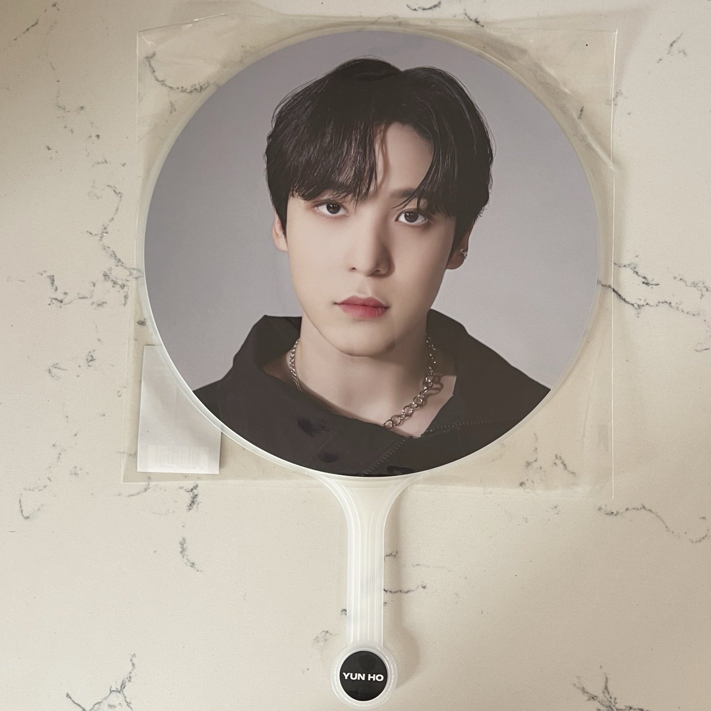 ateez yunho the fellowship break the wall image picket
