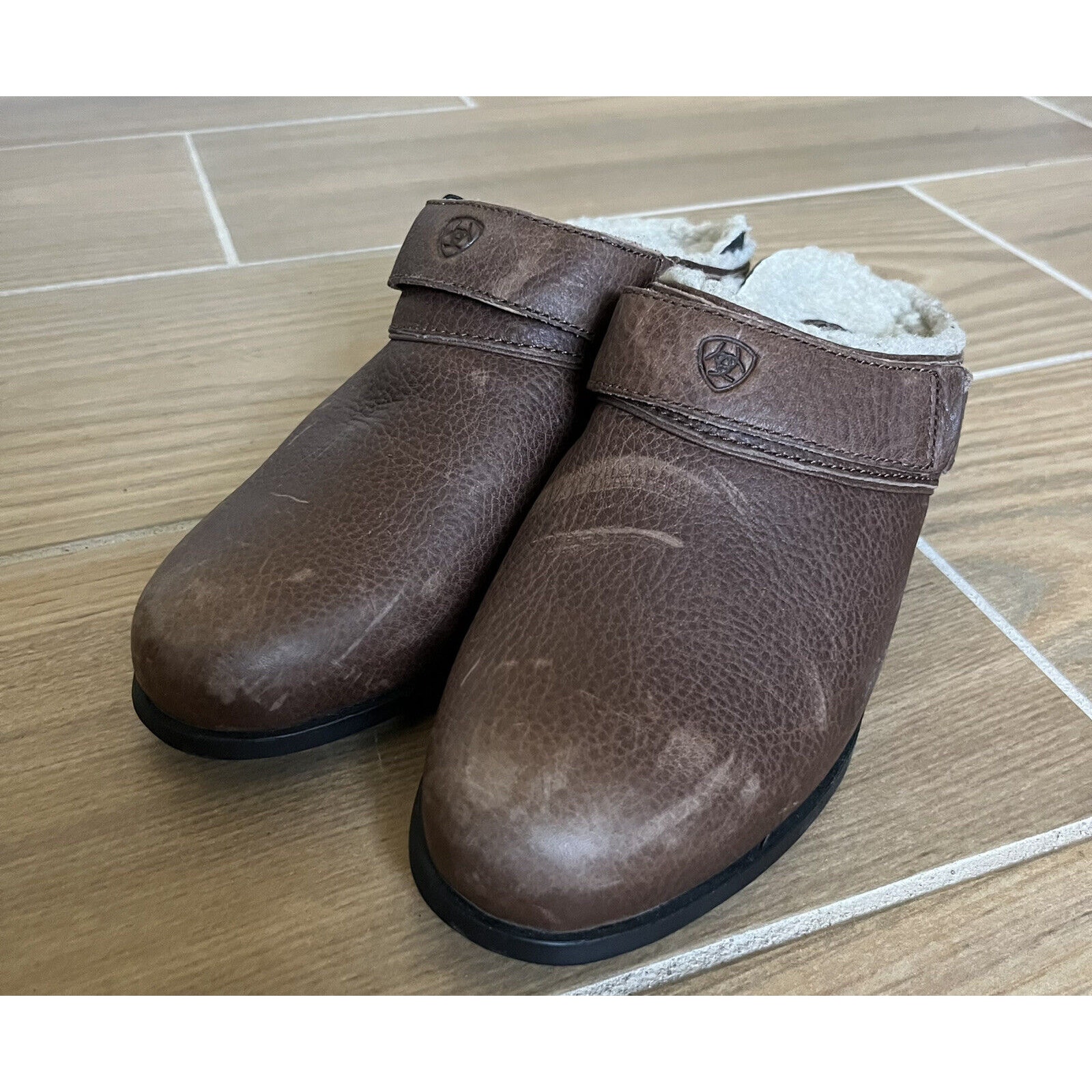 ARIAT Women's Mules Size 5.5 Brown Leather Faux Fur Slip On Clogs Casual