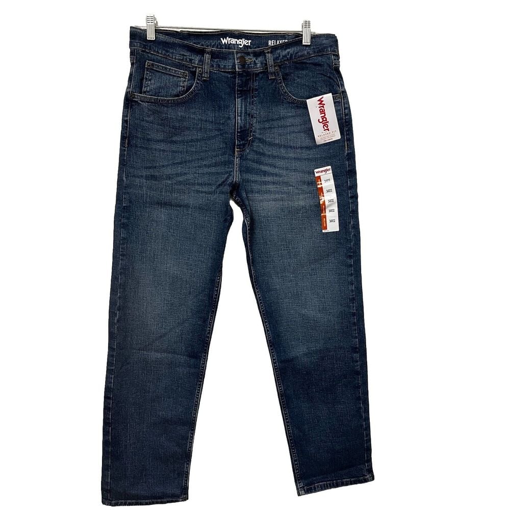 NWT Men's Wrangler Relaxed Straight 34x32 Blue Jeans Free To Stretch Denim Work