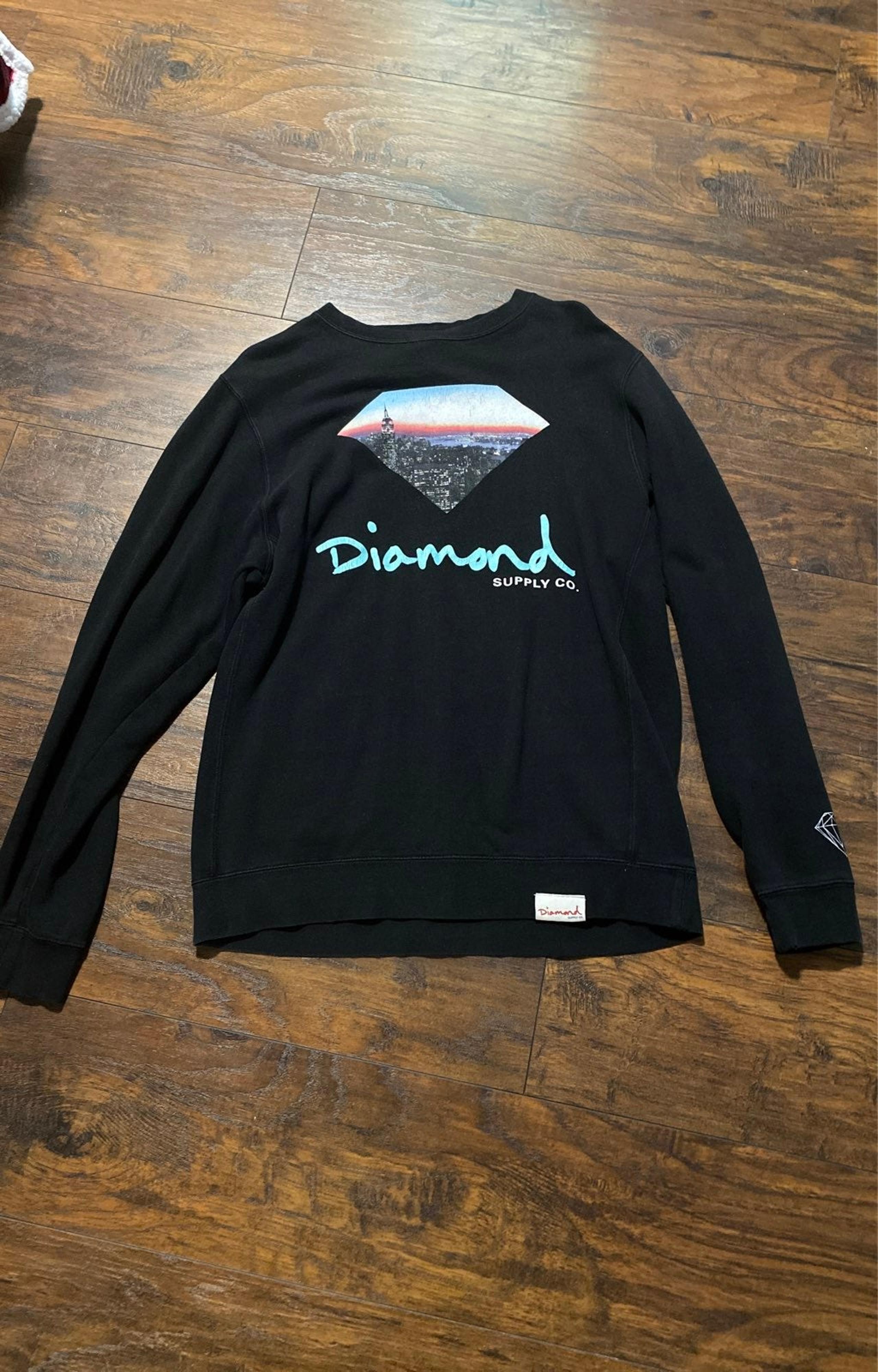 Diamond crewneck